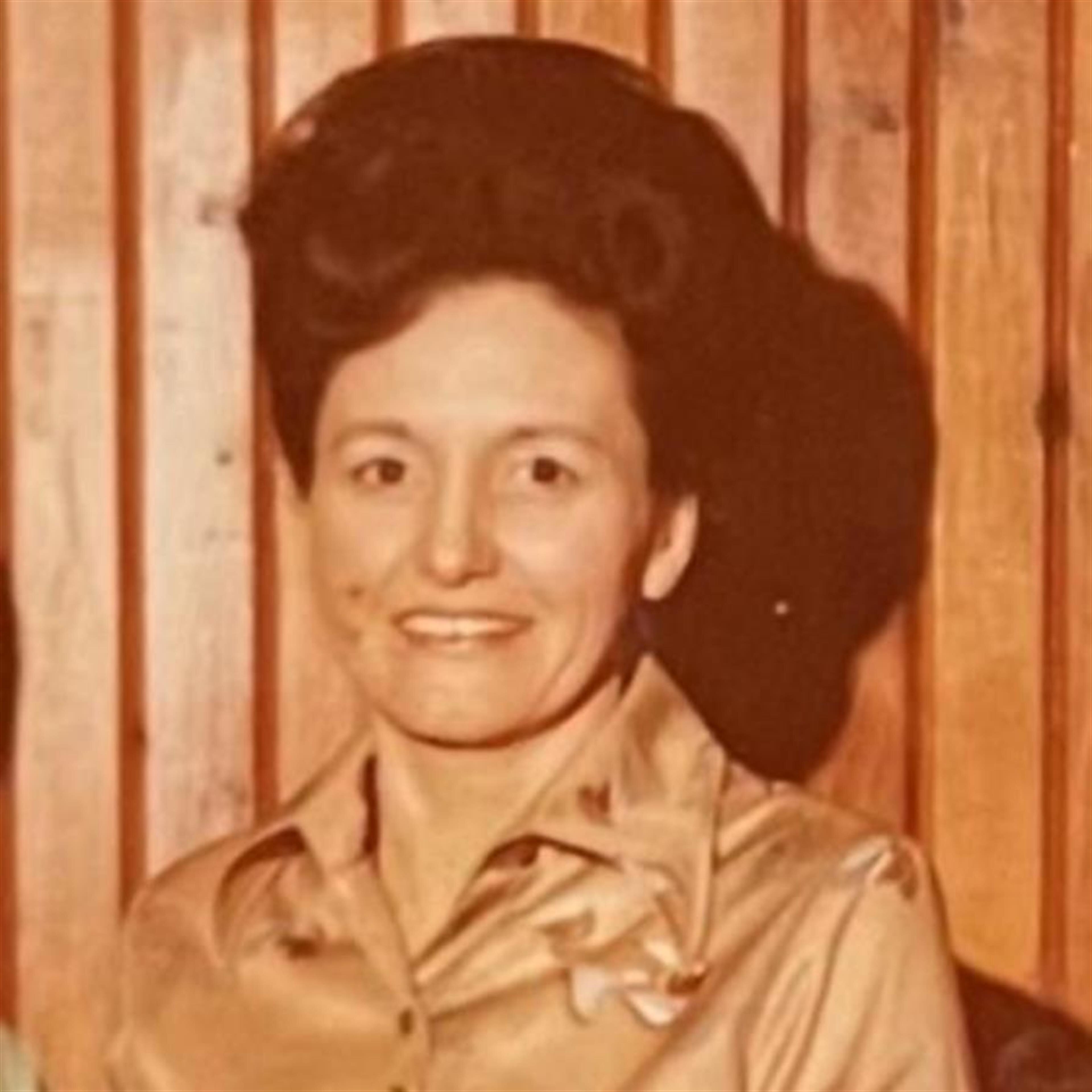 Lenora Bills
