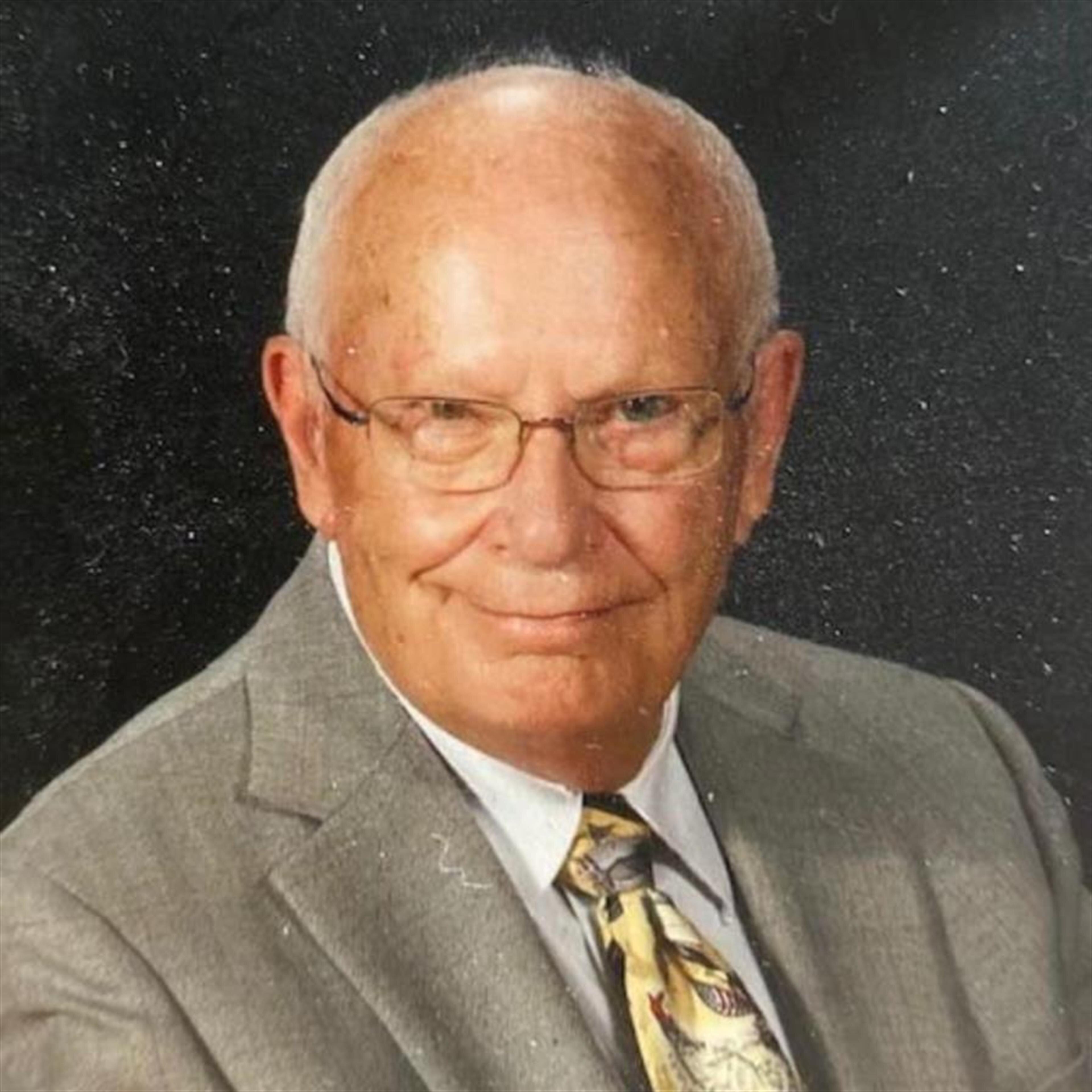 Kelly Dennis Swift