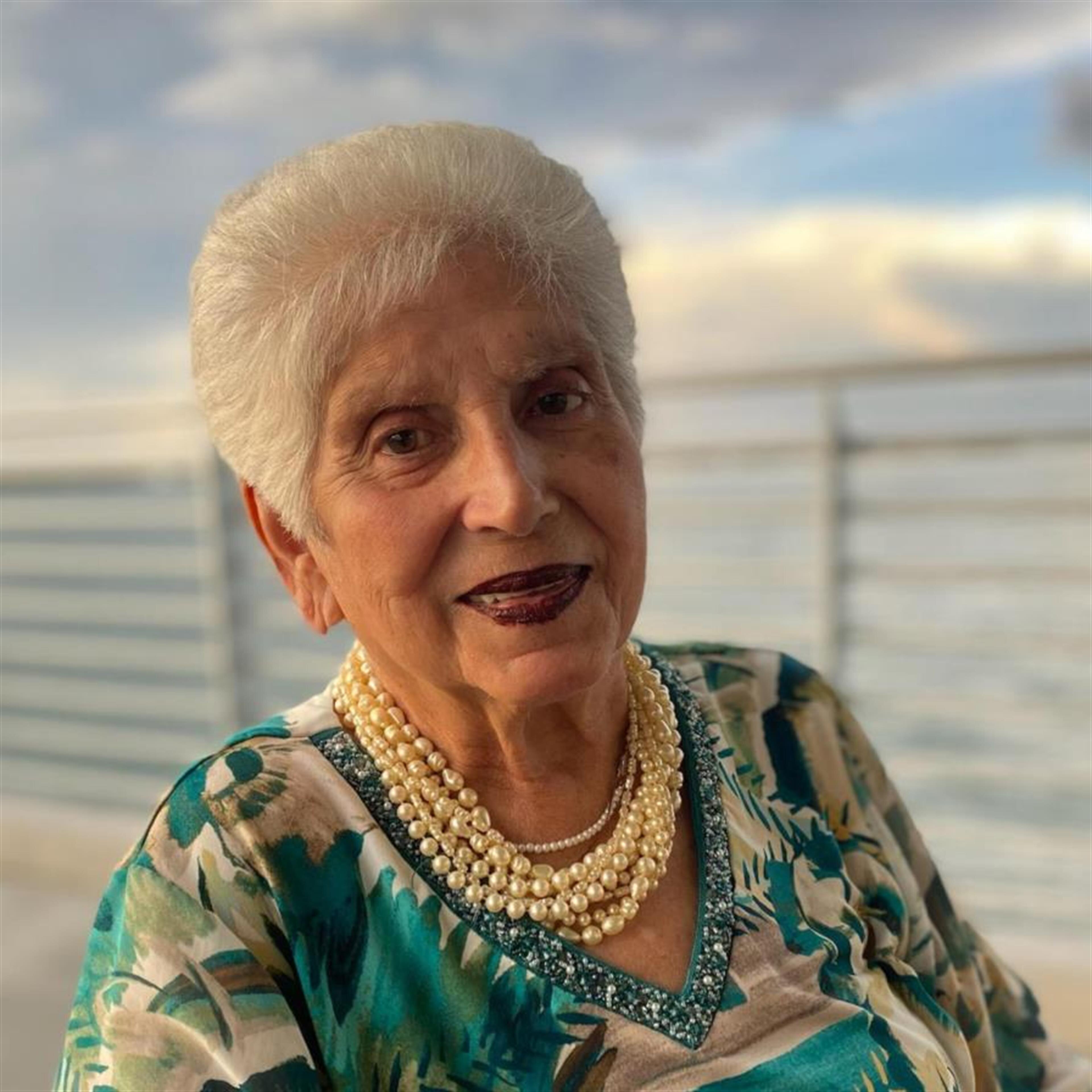 Ivone C Lugo