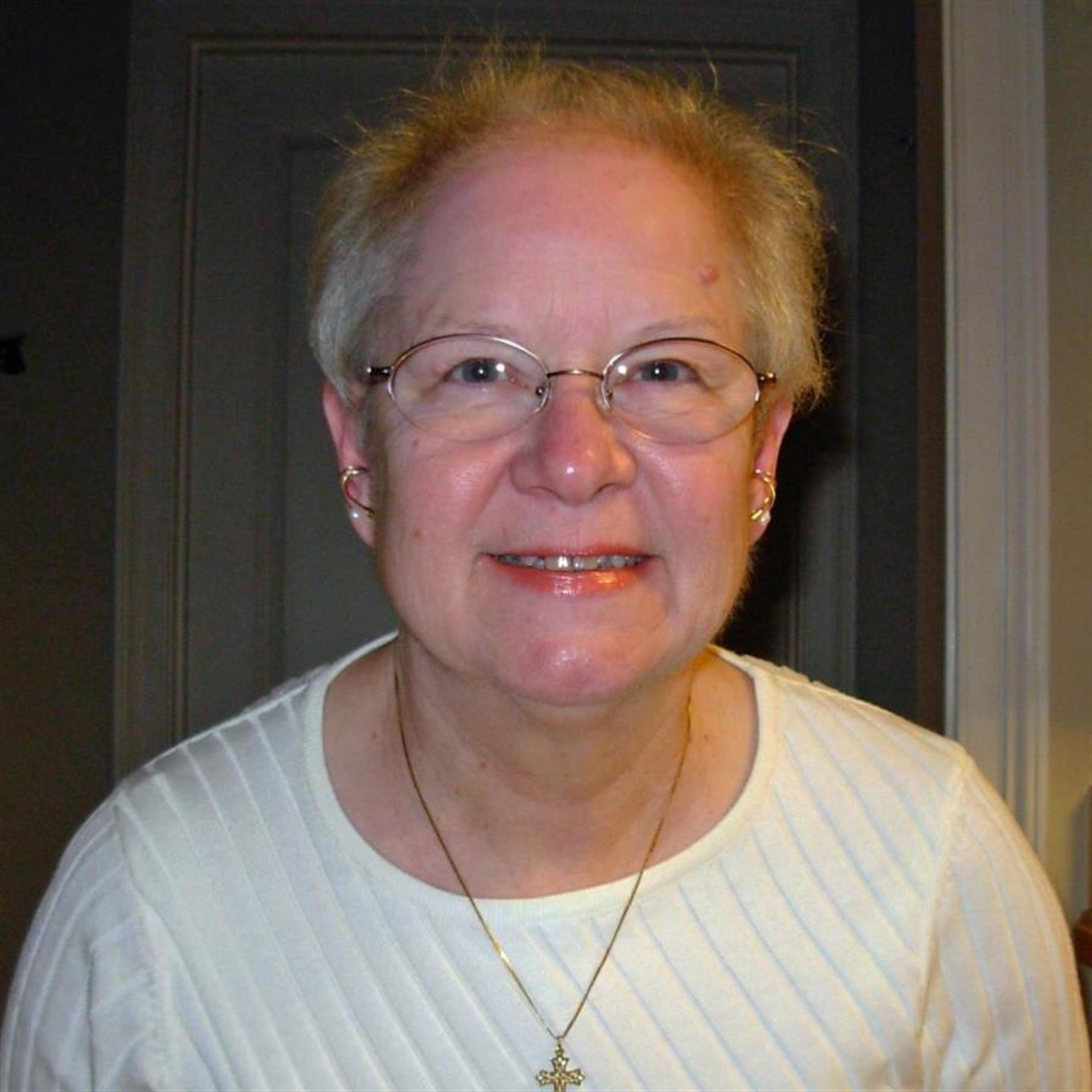 Gayle Dupuy Woody