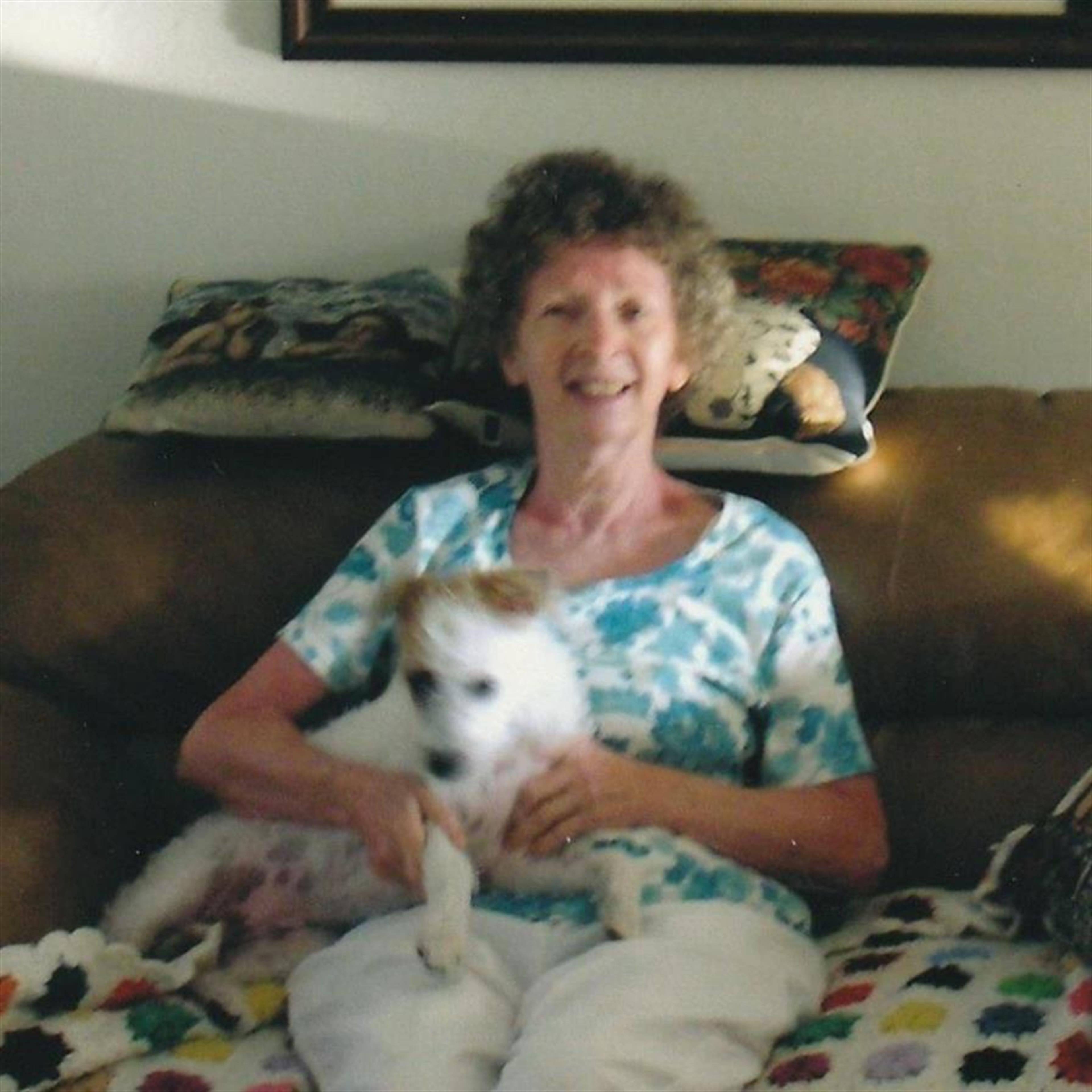 Gloria Julie Jones' obituary picture