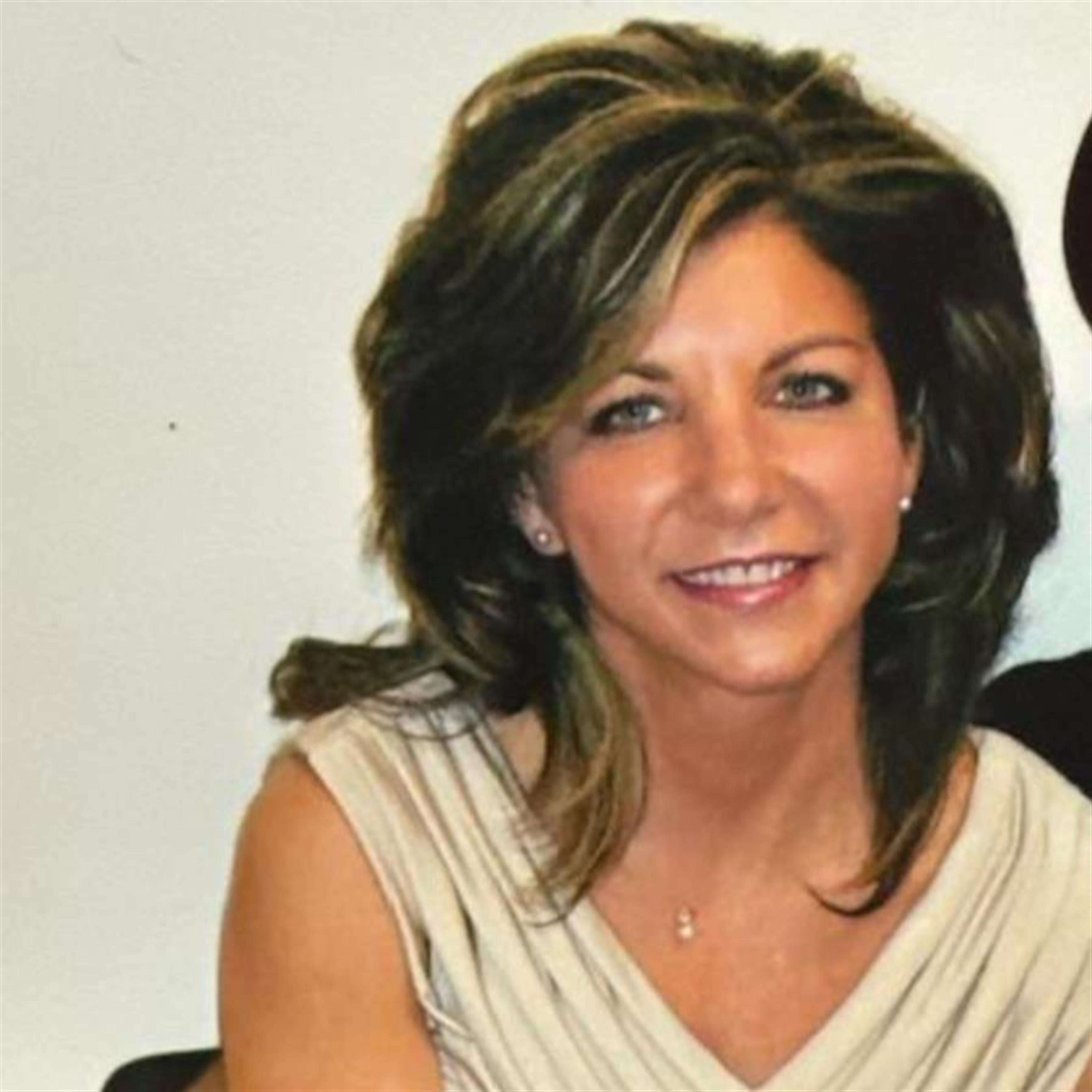 Lori Sayles Carlisle