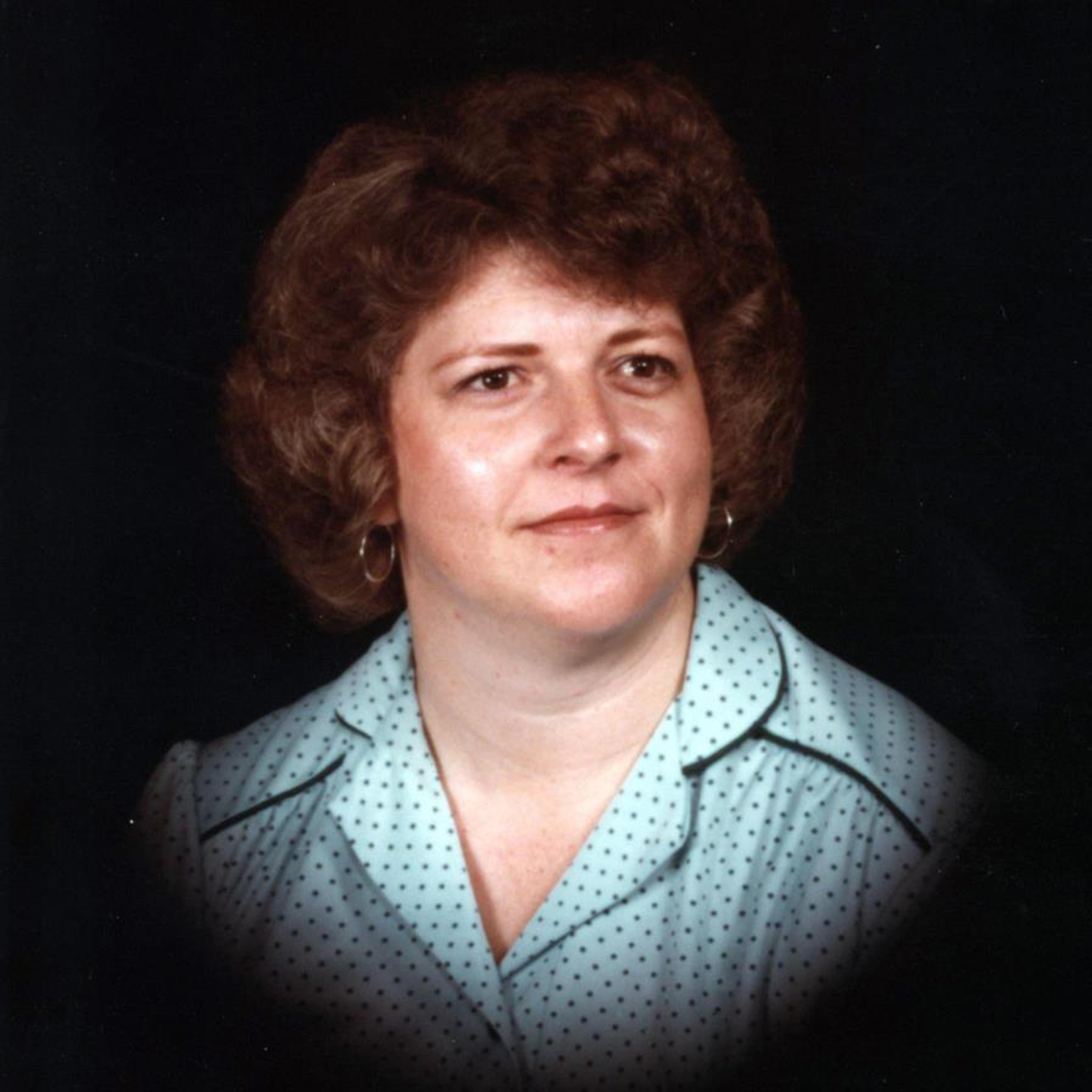 Nondis Jane Shumate (Lebanon)