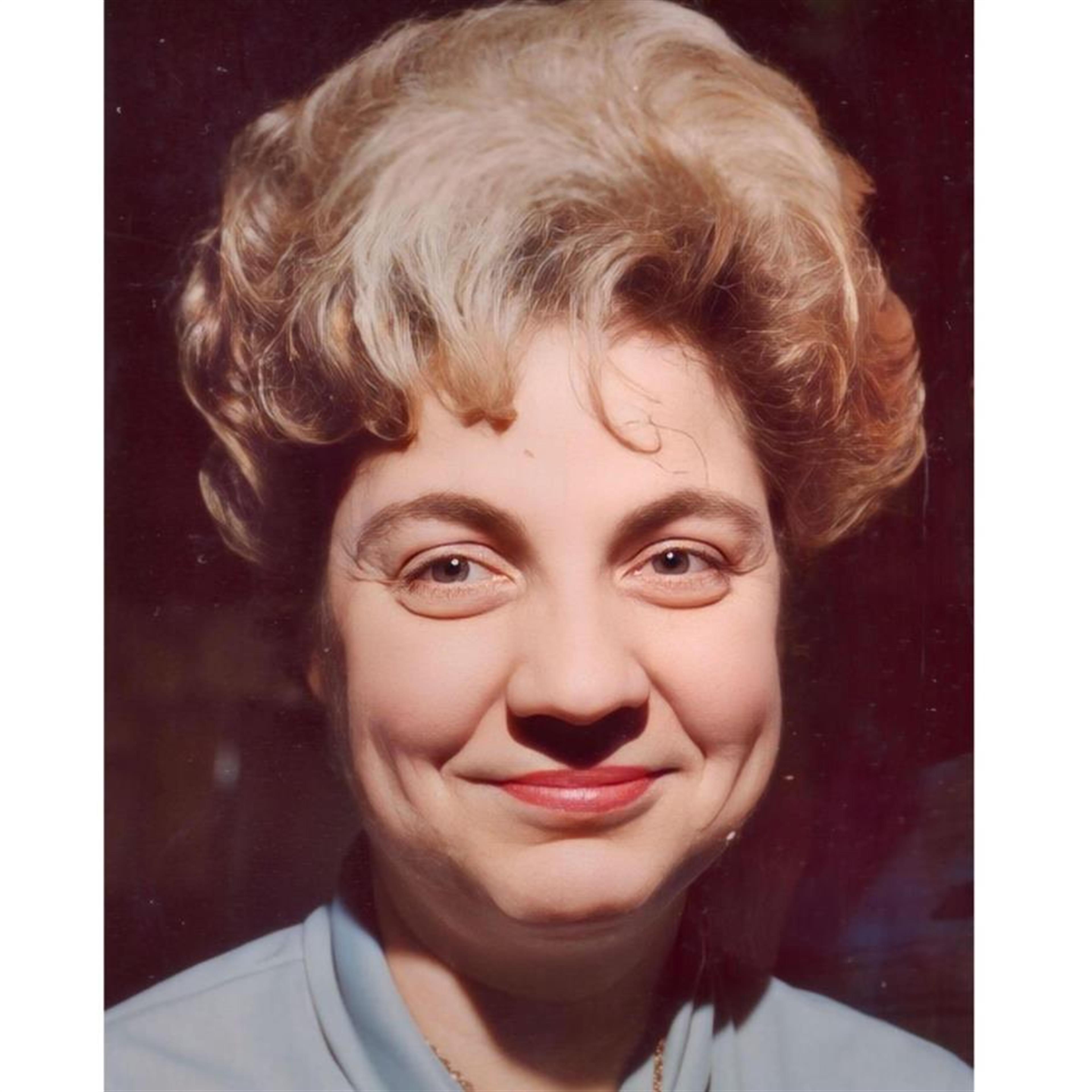 Dovis Catherine Lloyd