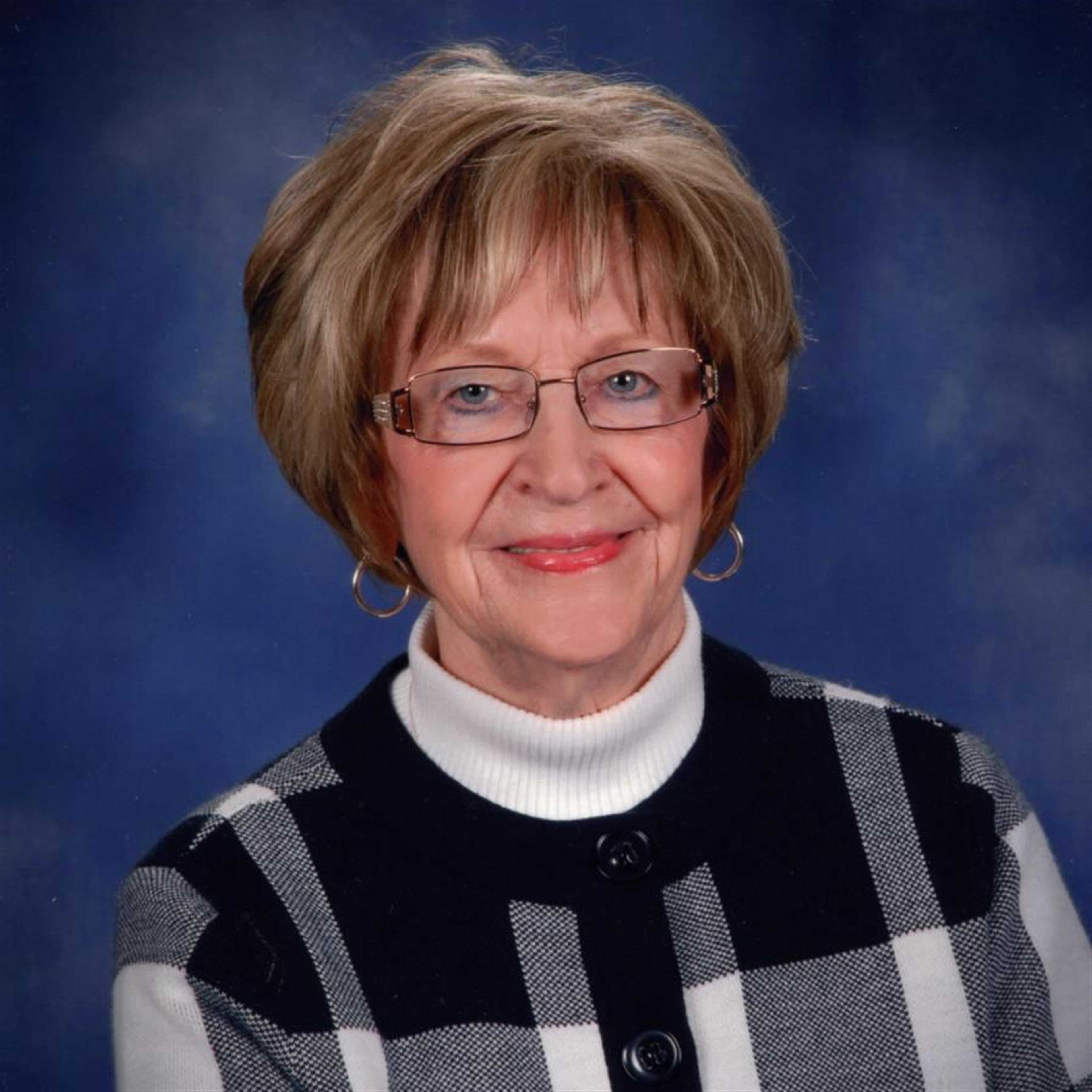 Lella Hufft (Lebanon)