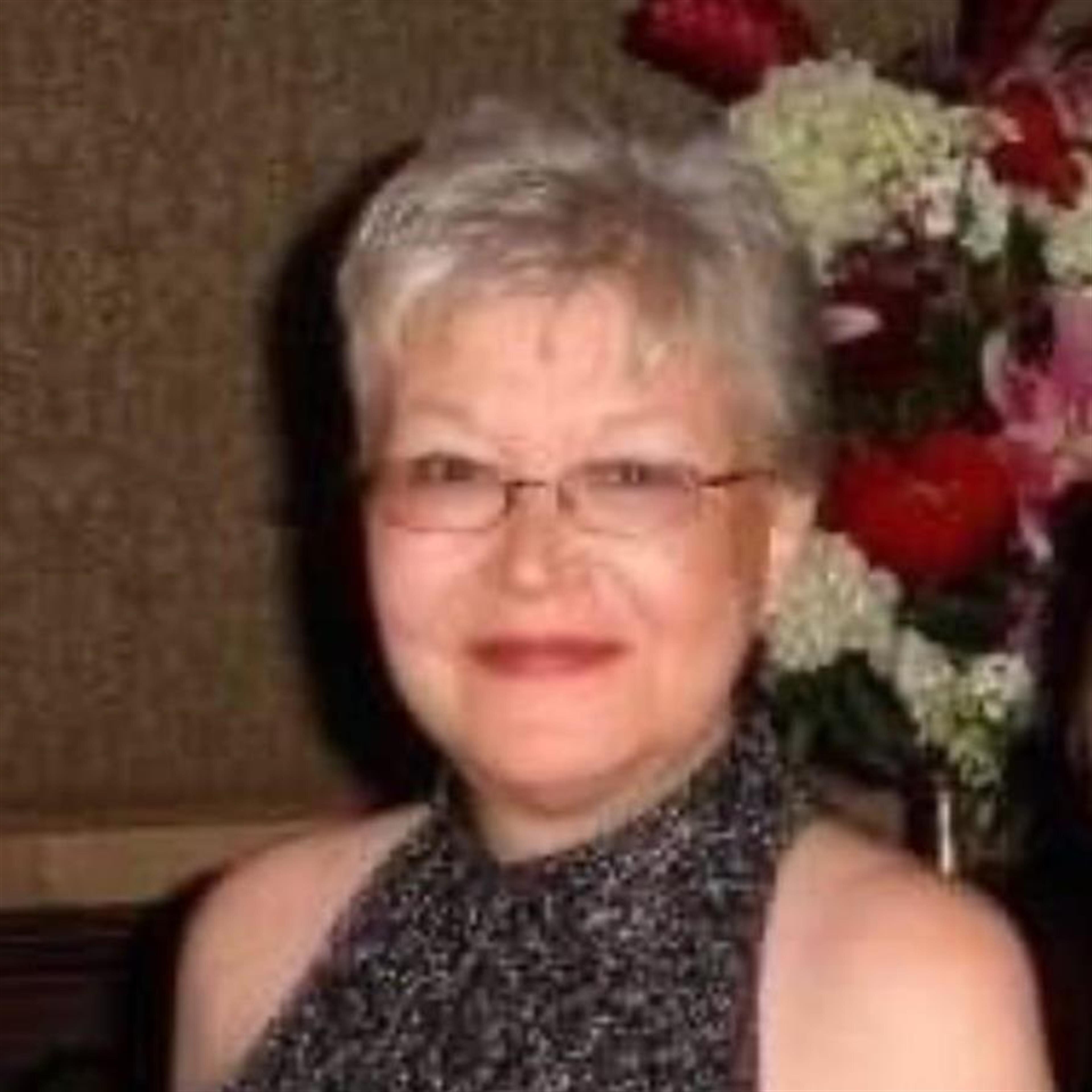 Carolyn E Pennington