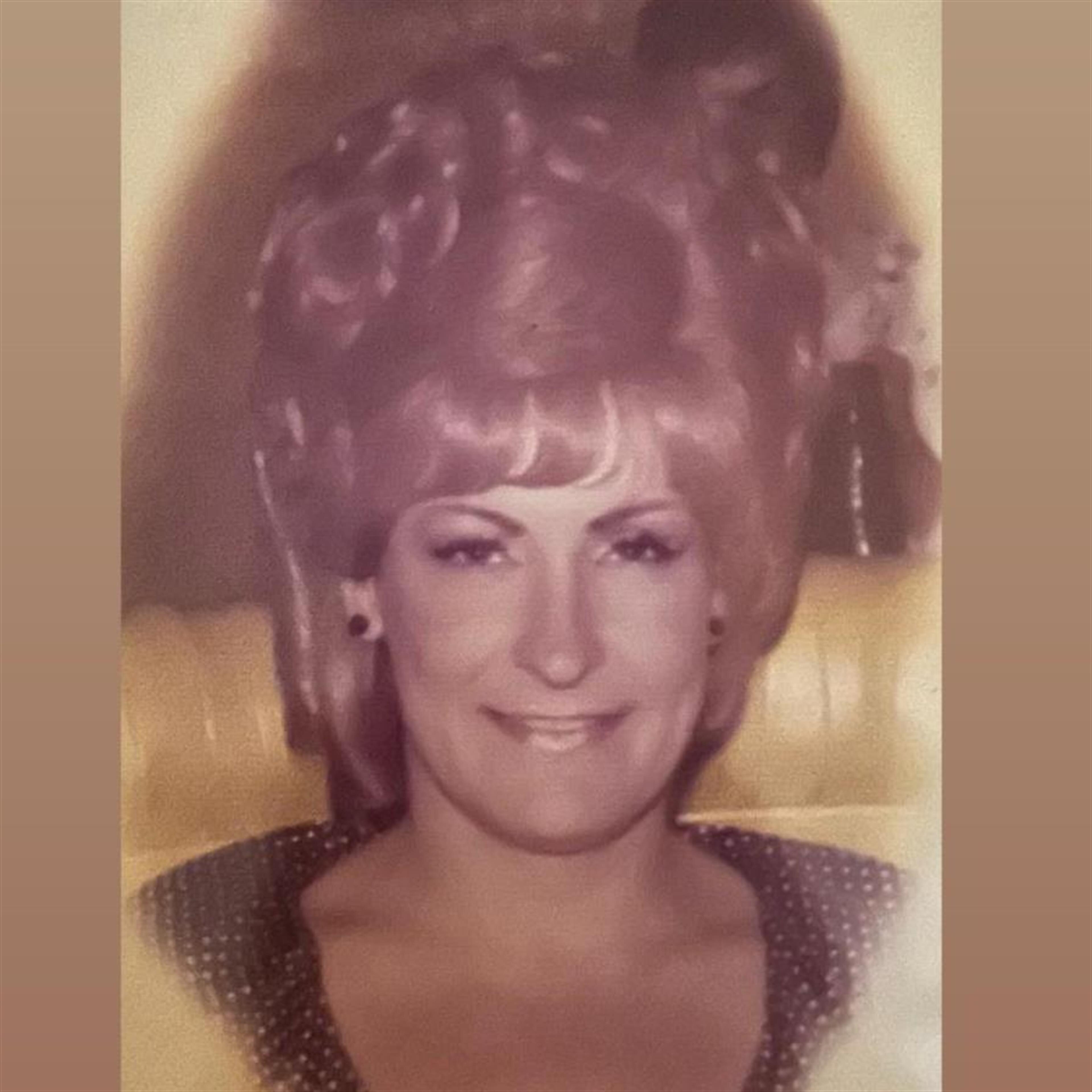 Smith-Wallace, Lola Ruth