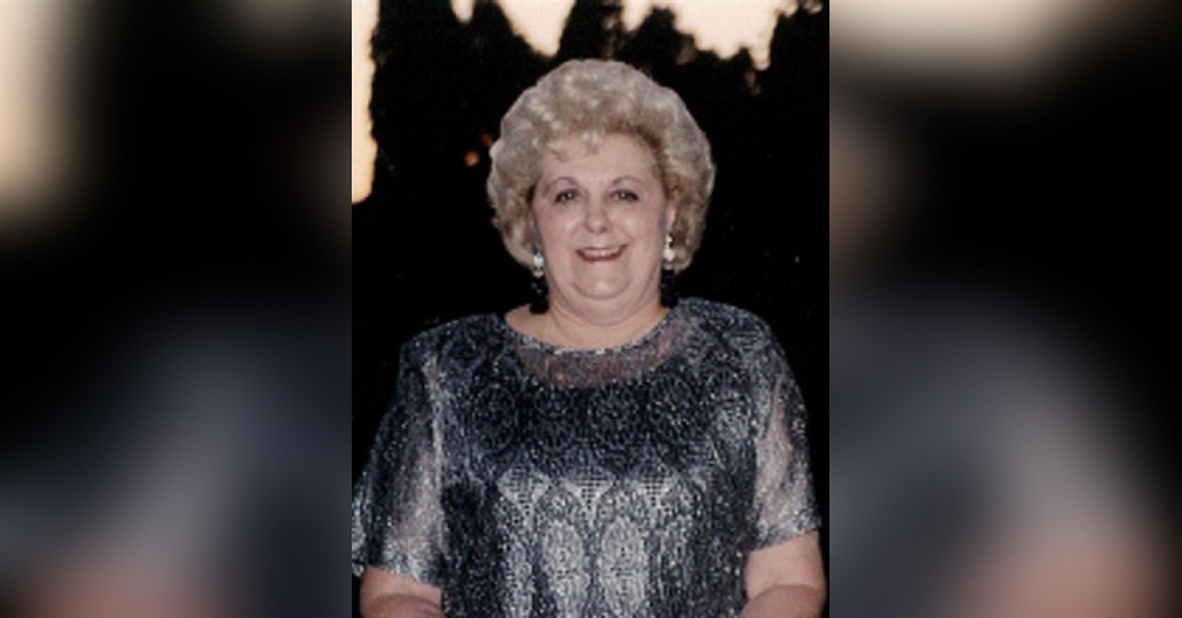 Carole J. Weise (Kayser)