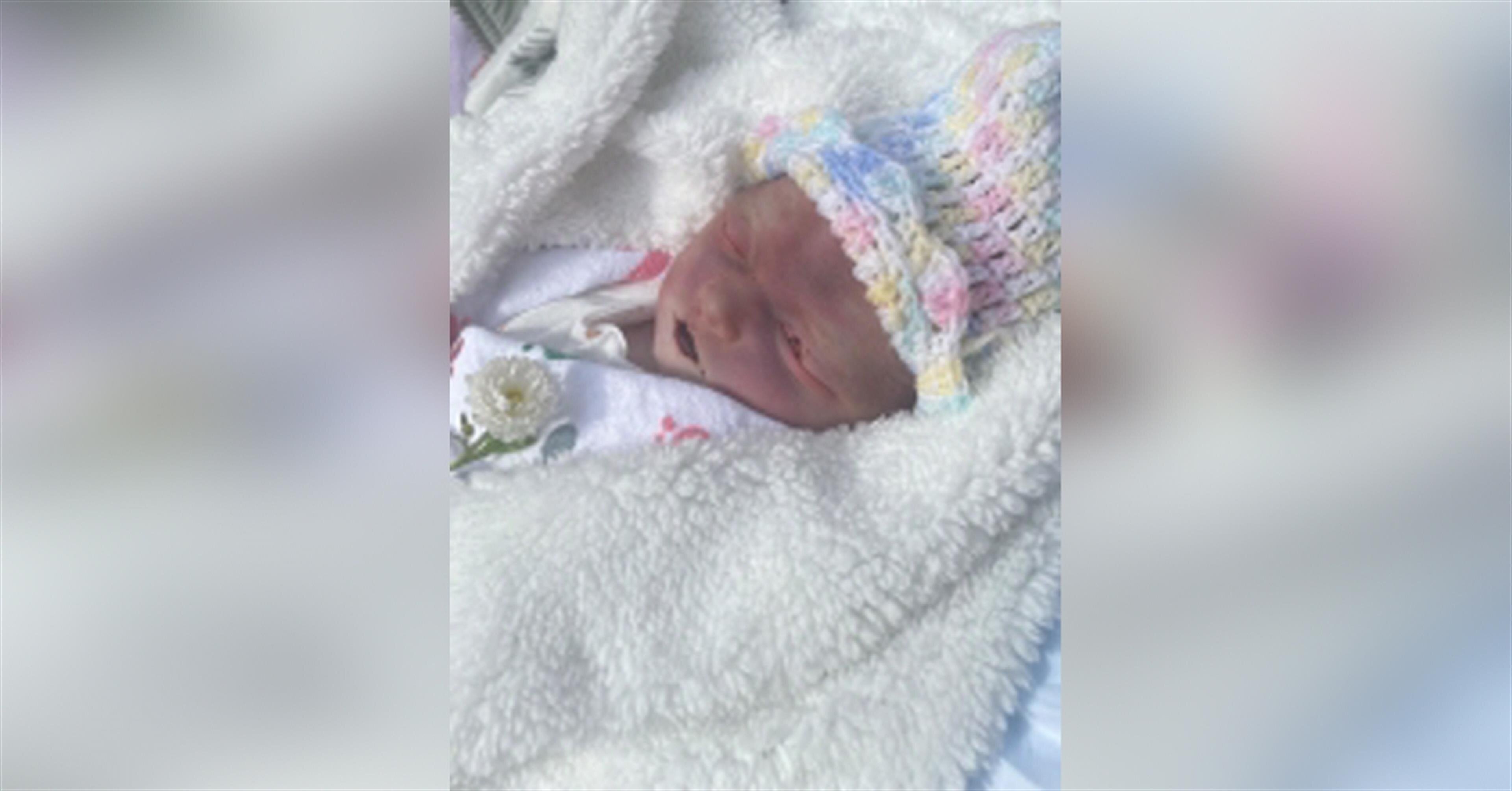 Everly  Ayres  Hoffman