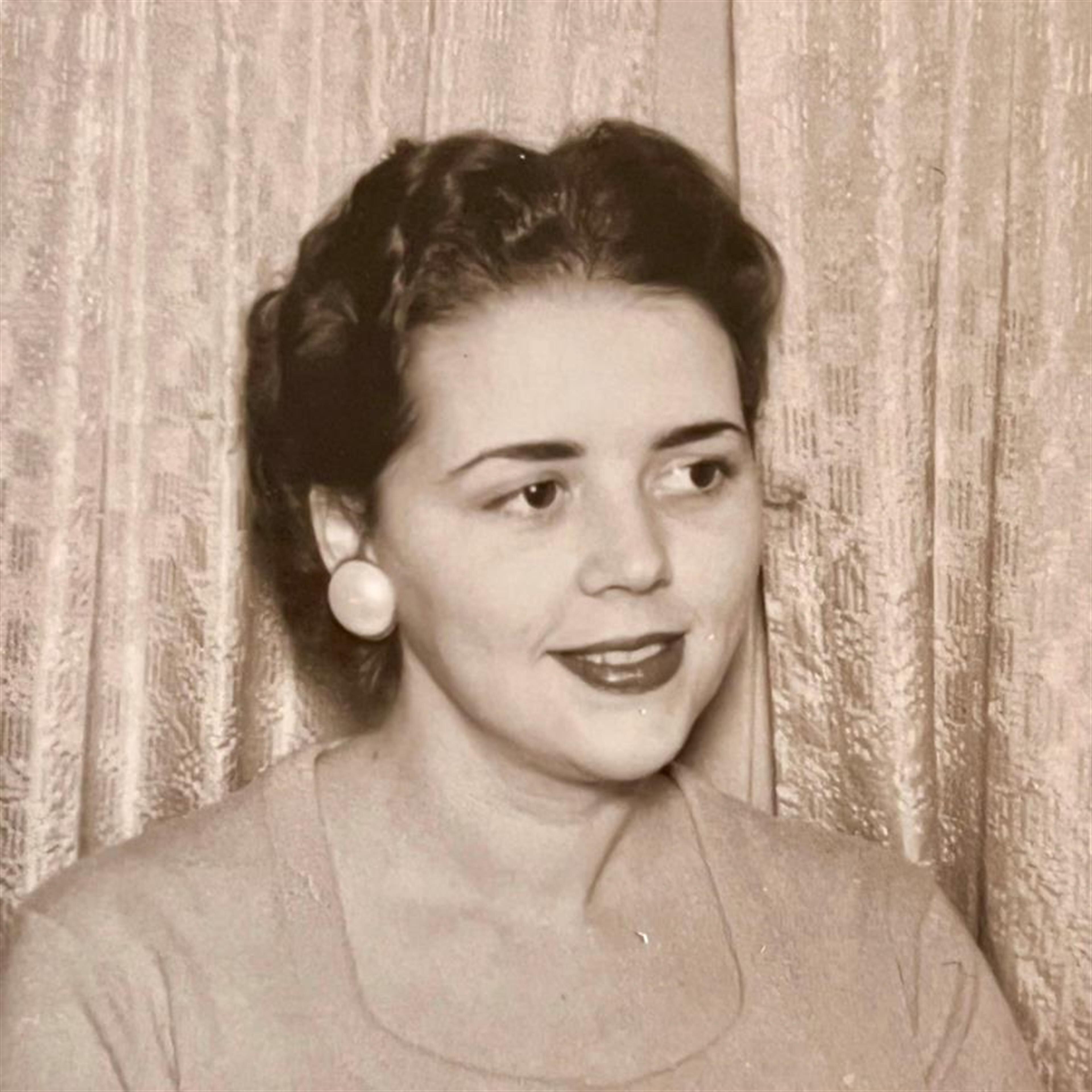 Marina Cisneros Golden