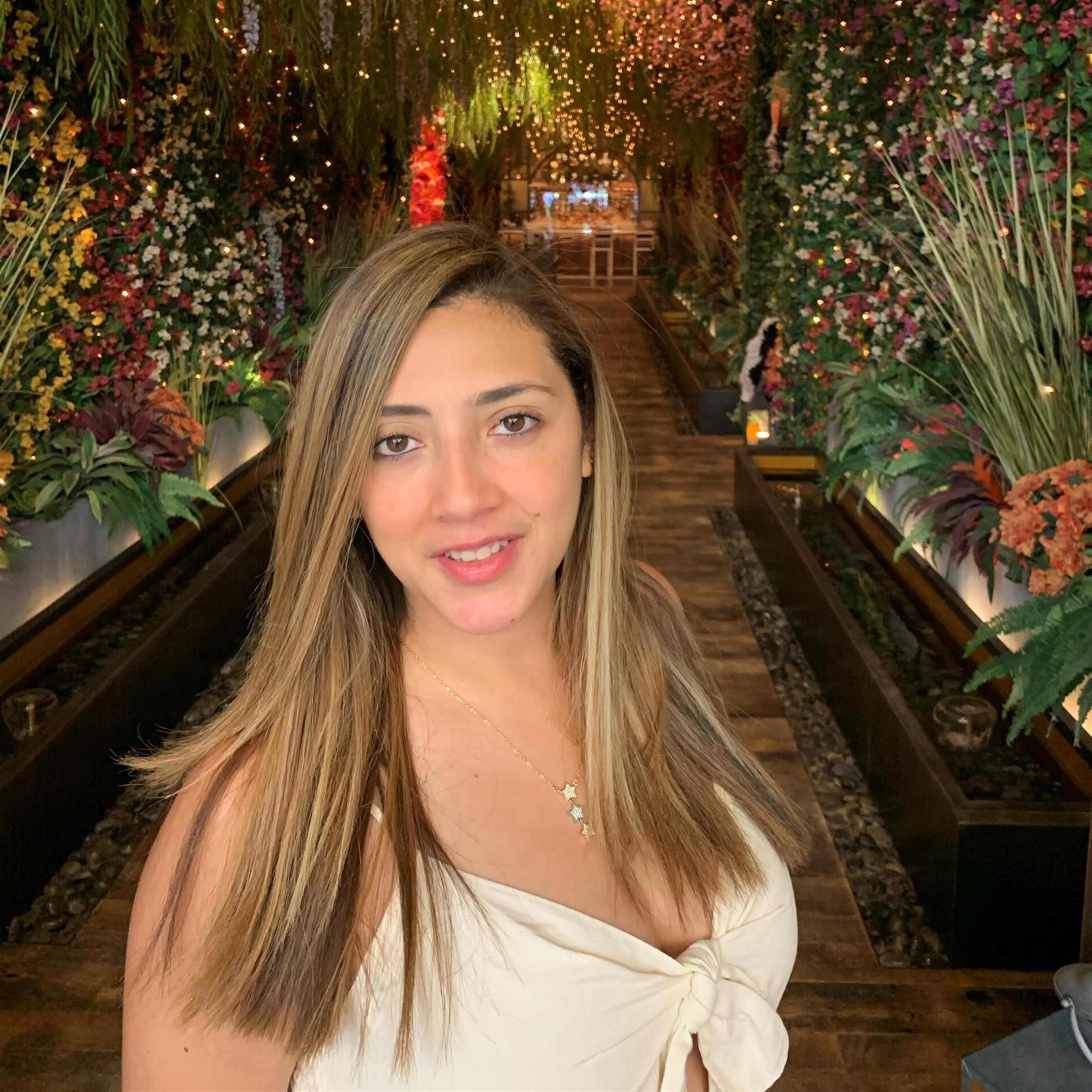 VIVIANA de CASTRO