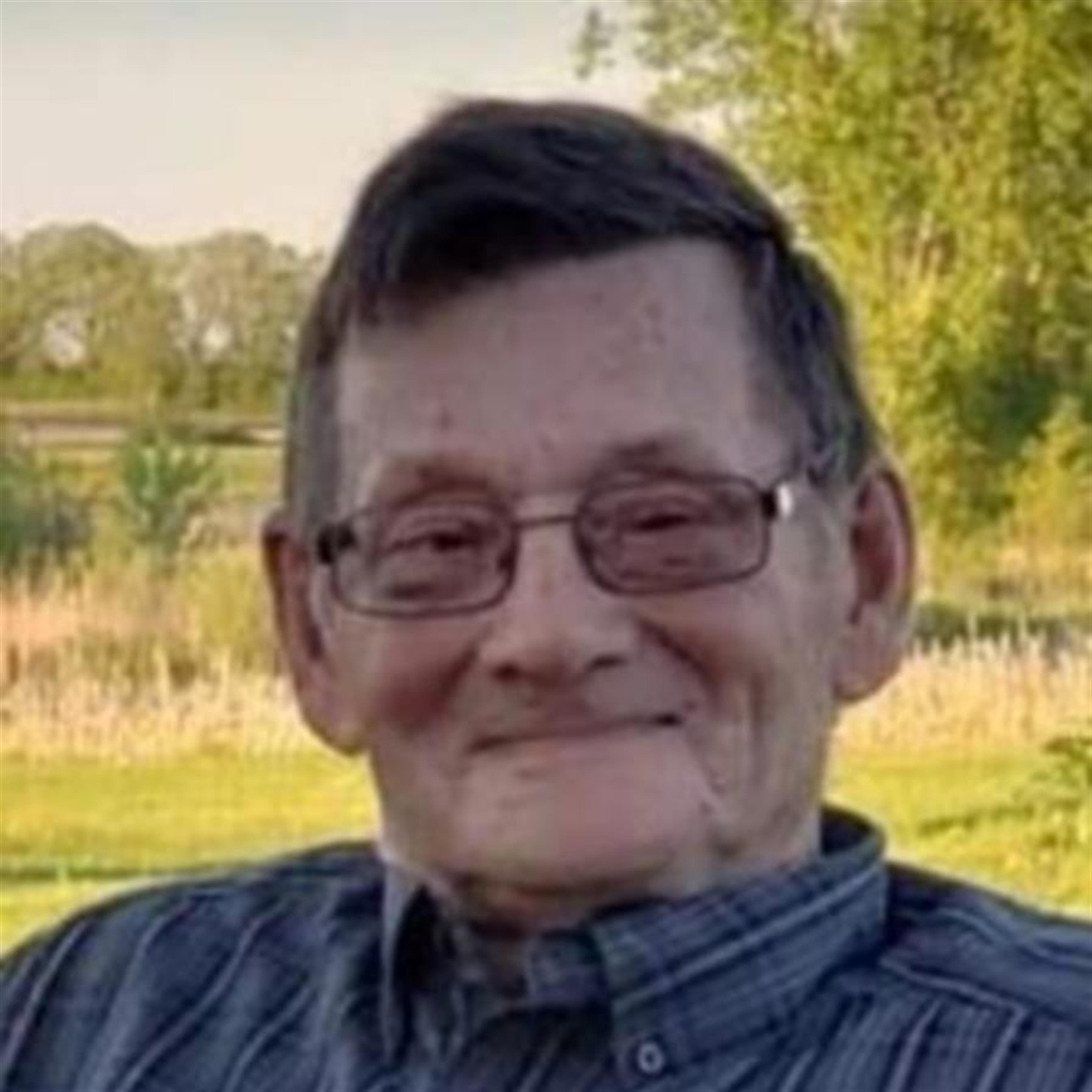 Arlyn D. Henke's obituary picture