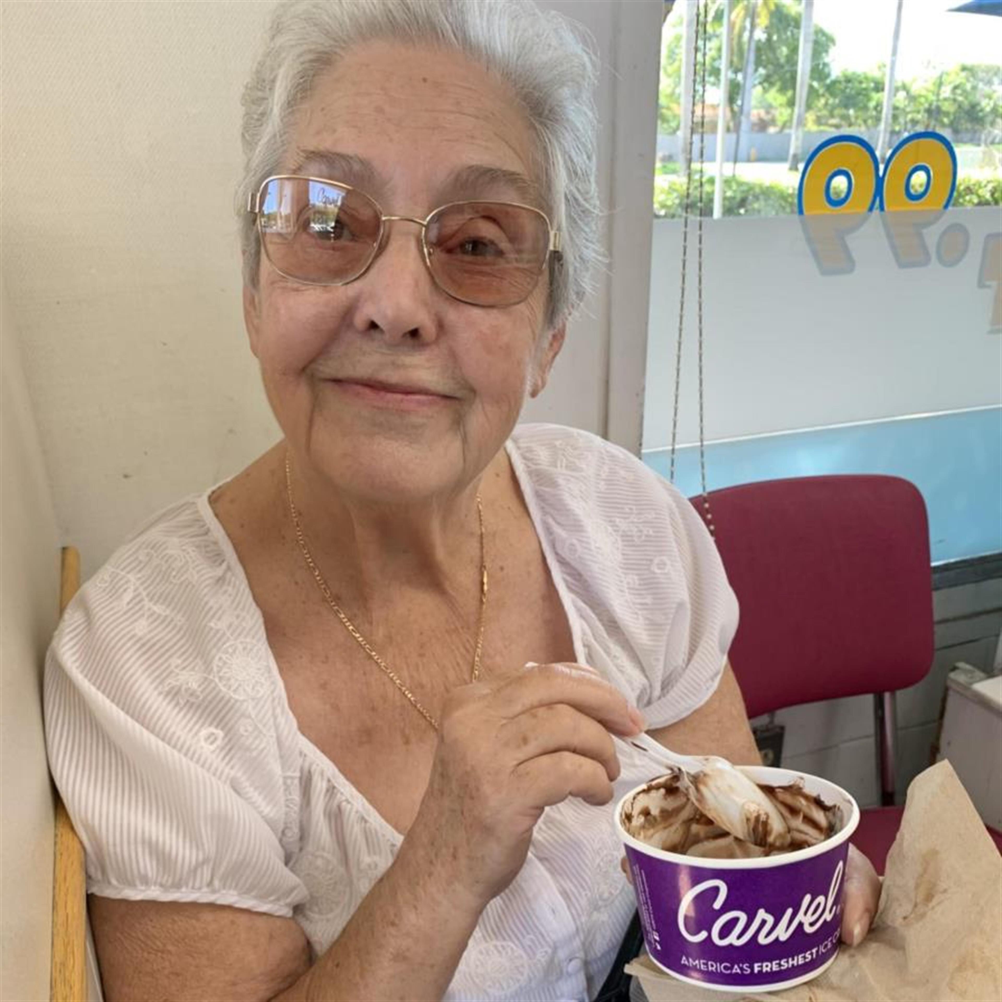 Fraxedas, Clara Maria