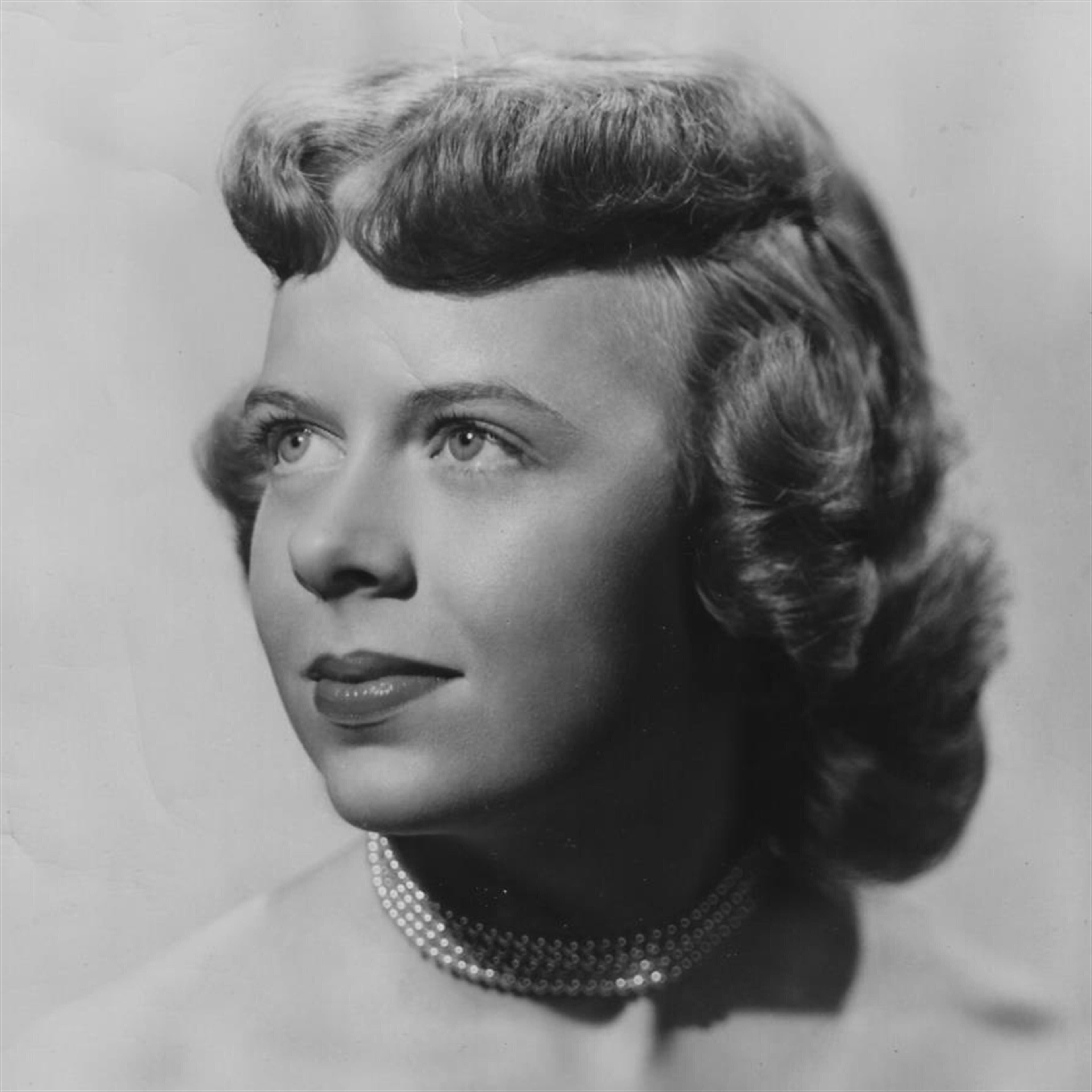 Dorothy "Dot" J Nichols