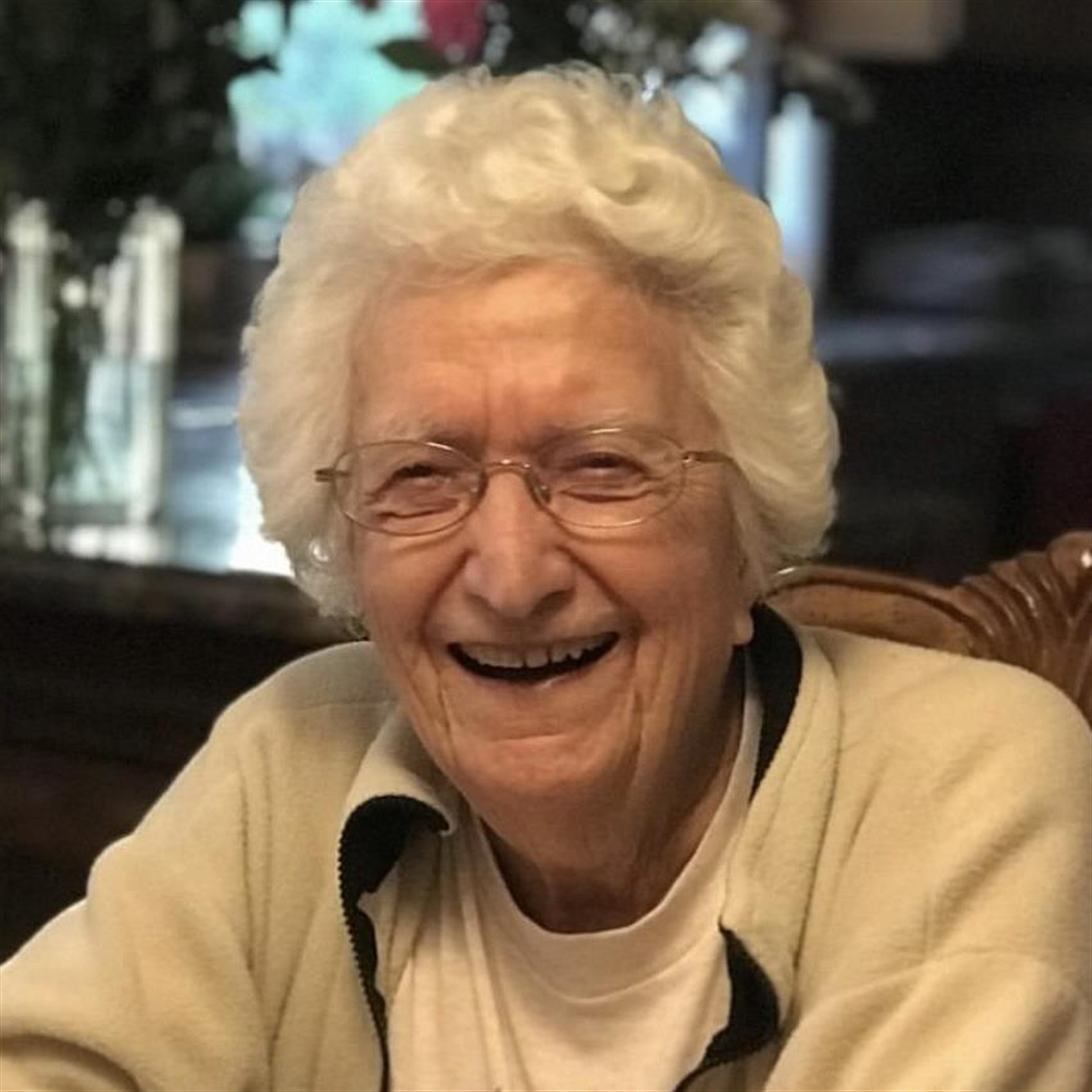 Tomlin, Enice May's obituary picture