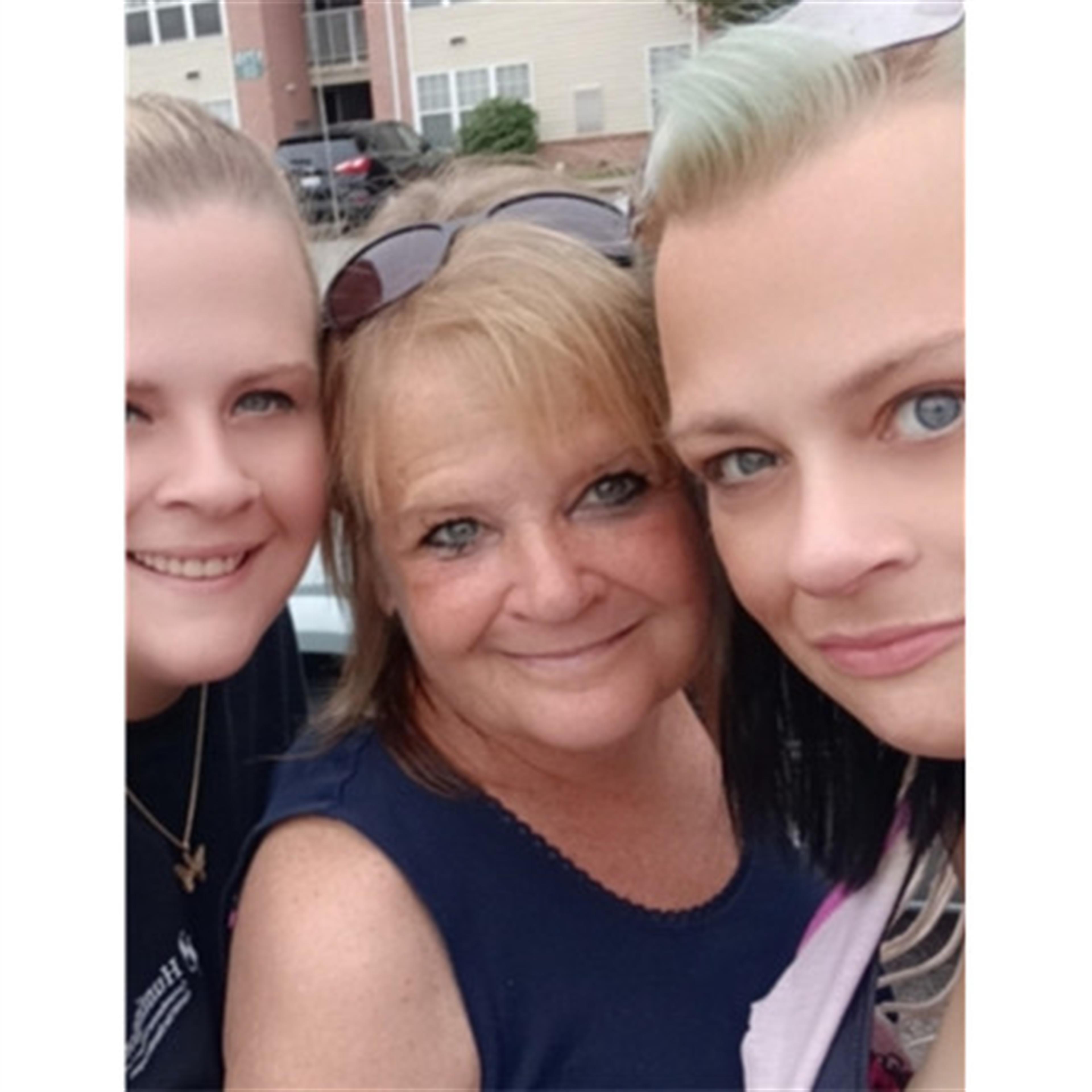 Teresa "Kitty" Lynn Setliff