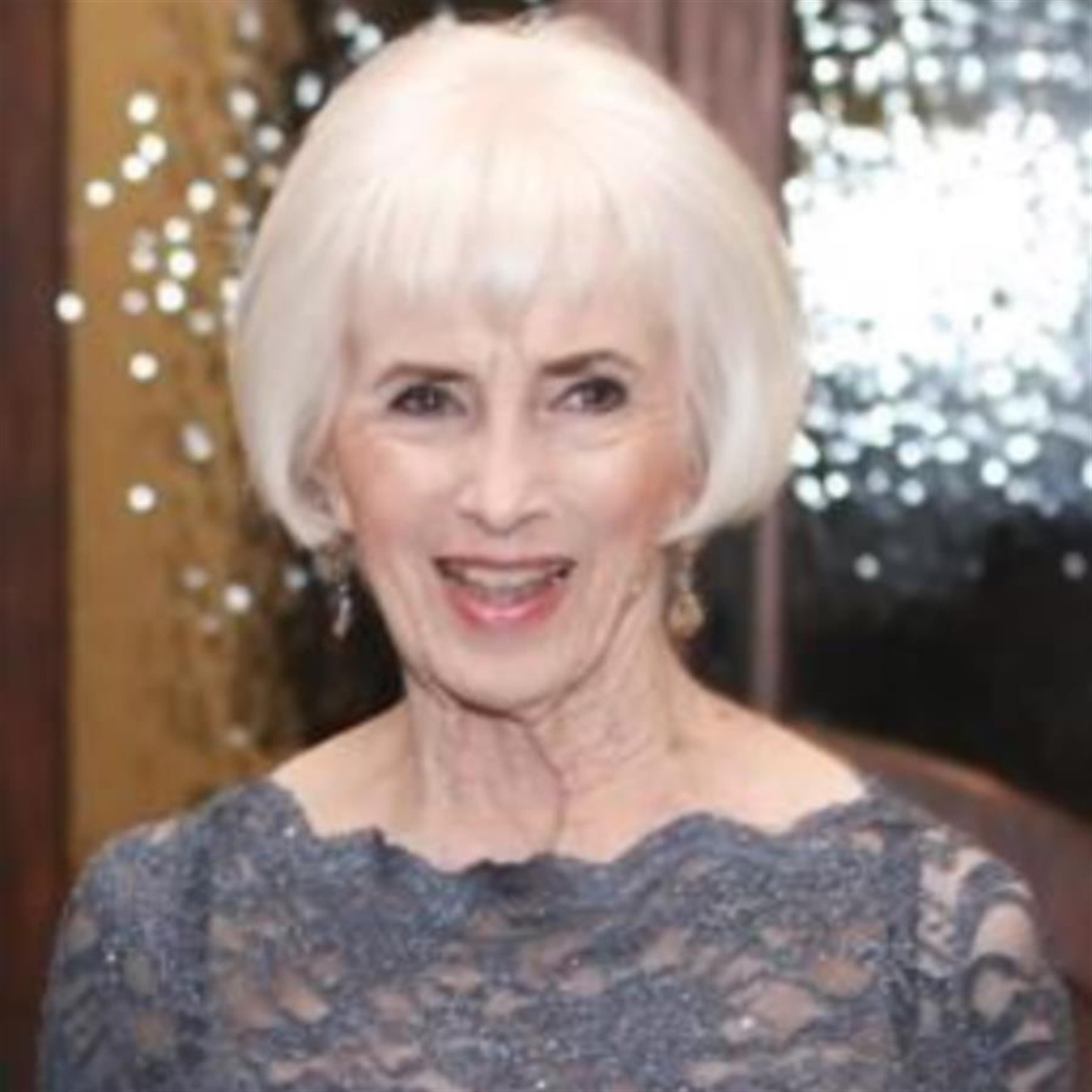 Suzanne Davis Henson