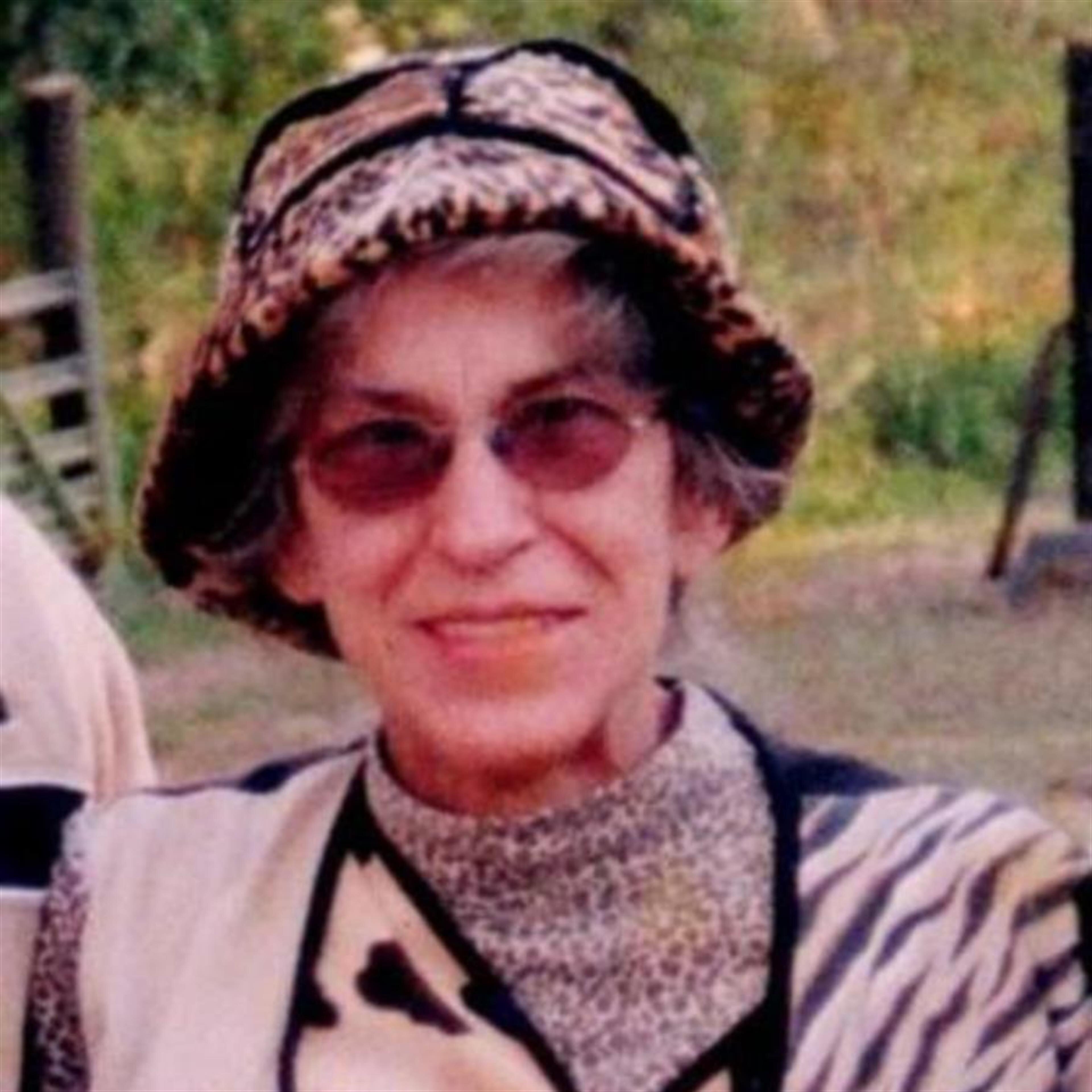 Carol Anne Applegate
