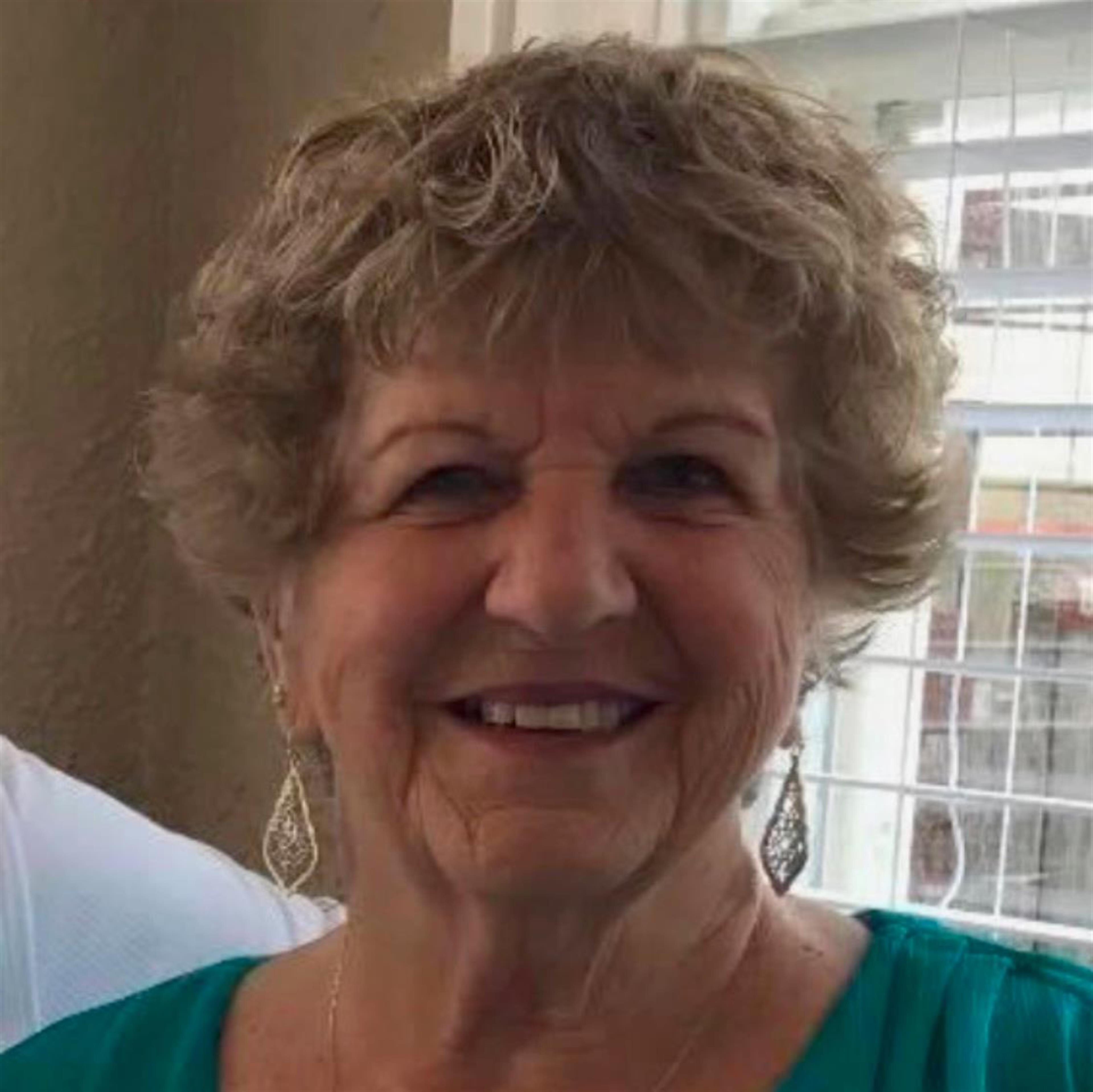 Claudia Lyster