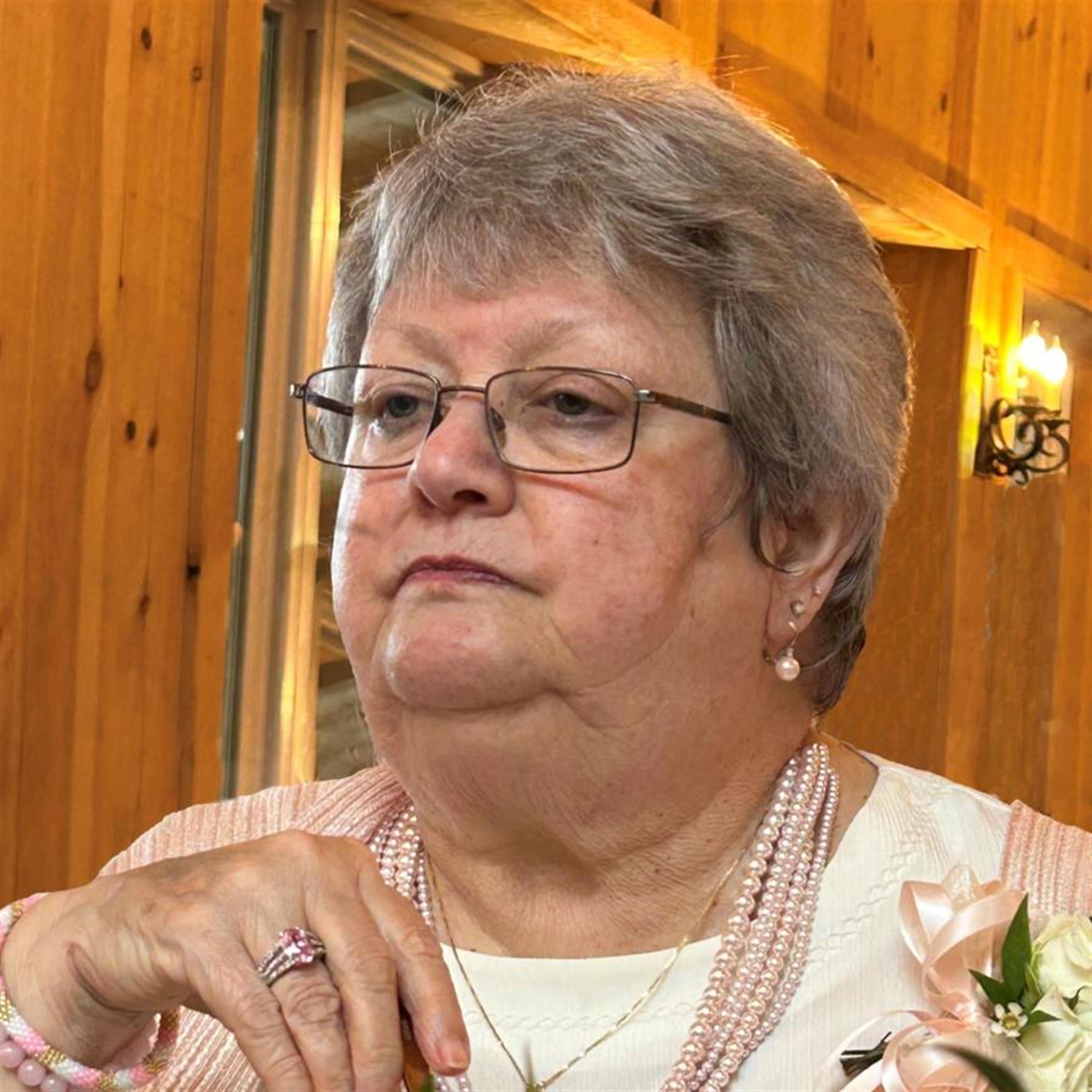 Cassandra "Sandy" Leigh Thompson Weaver