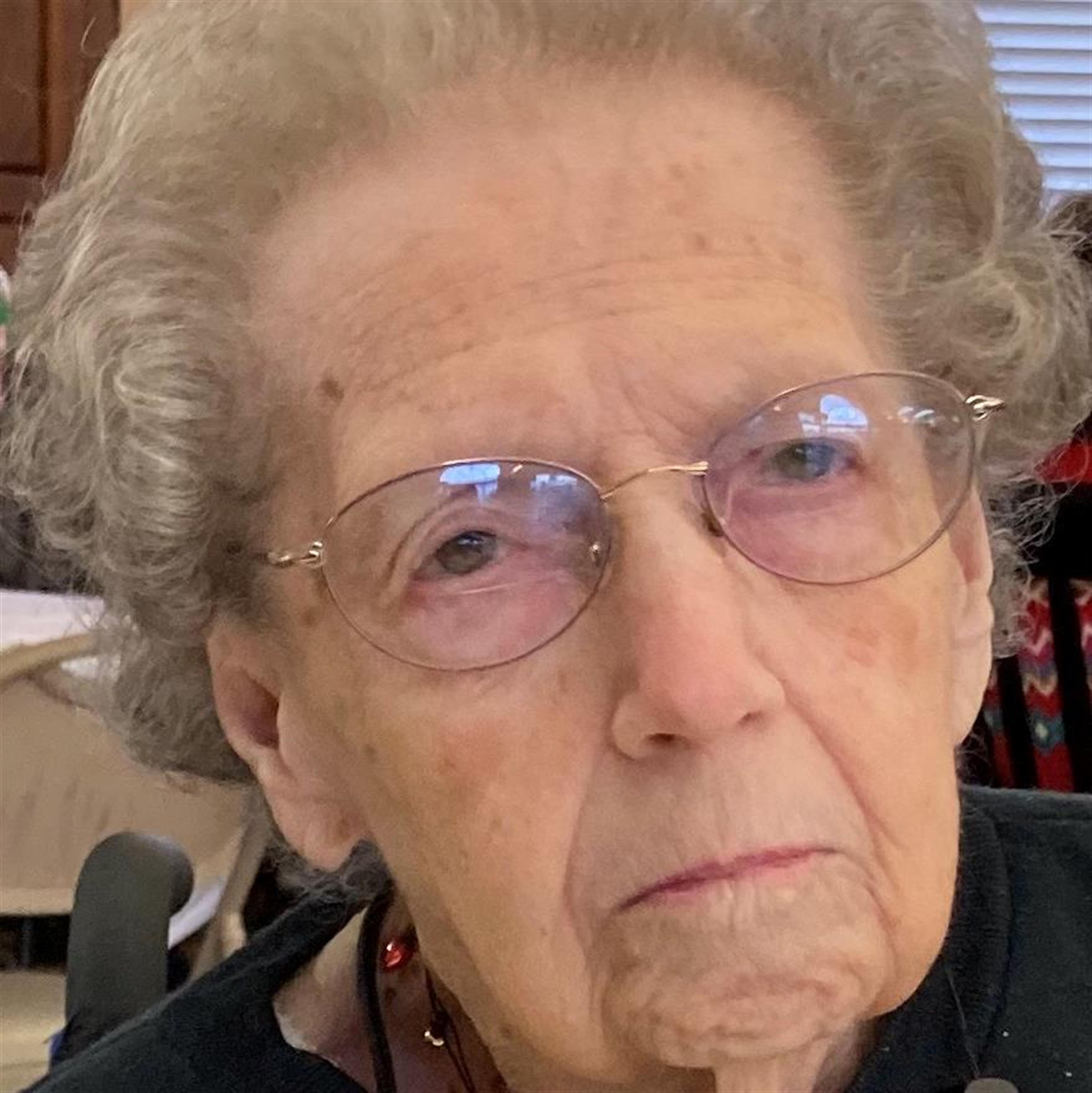 Dorothy Jean Gleaves