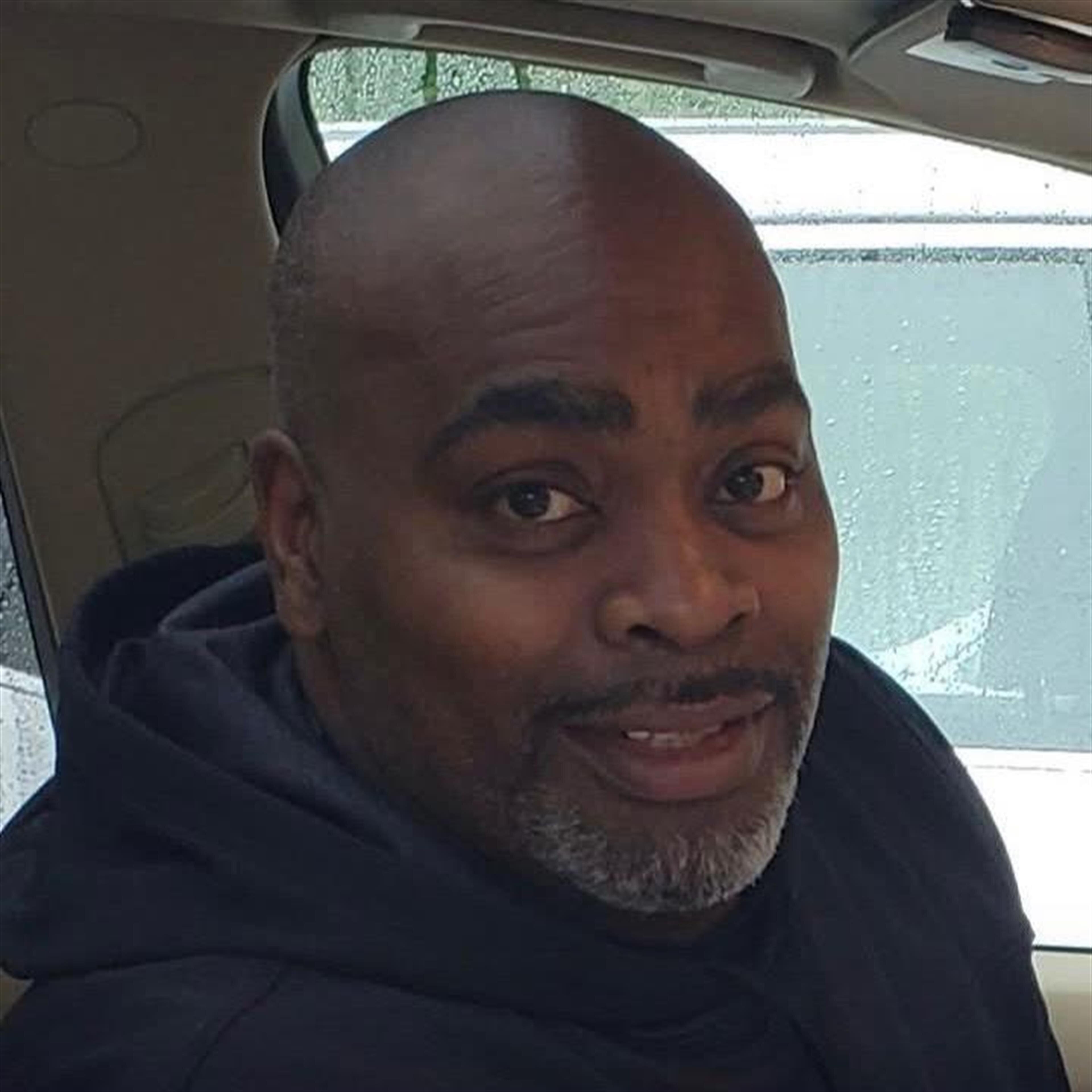 Robert Lamont Saunders