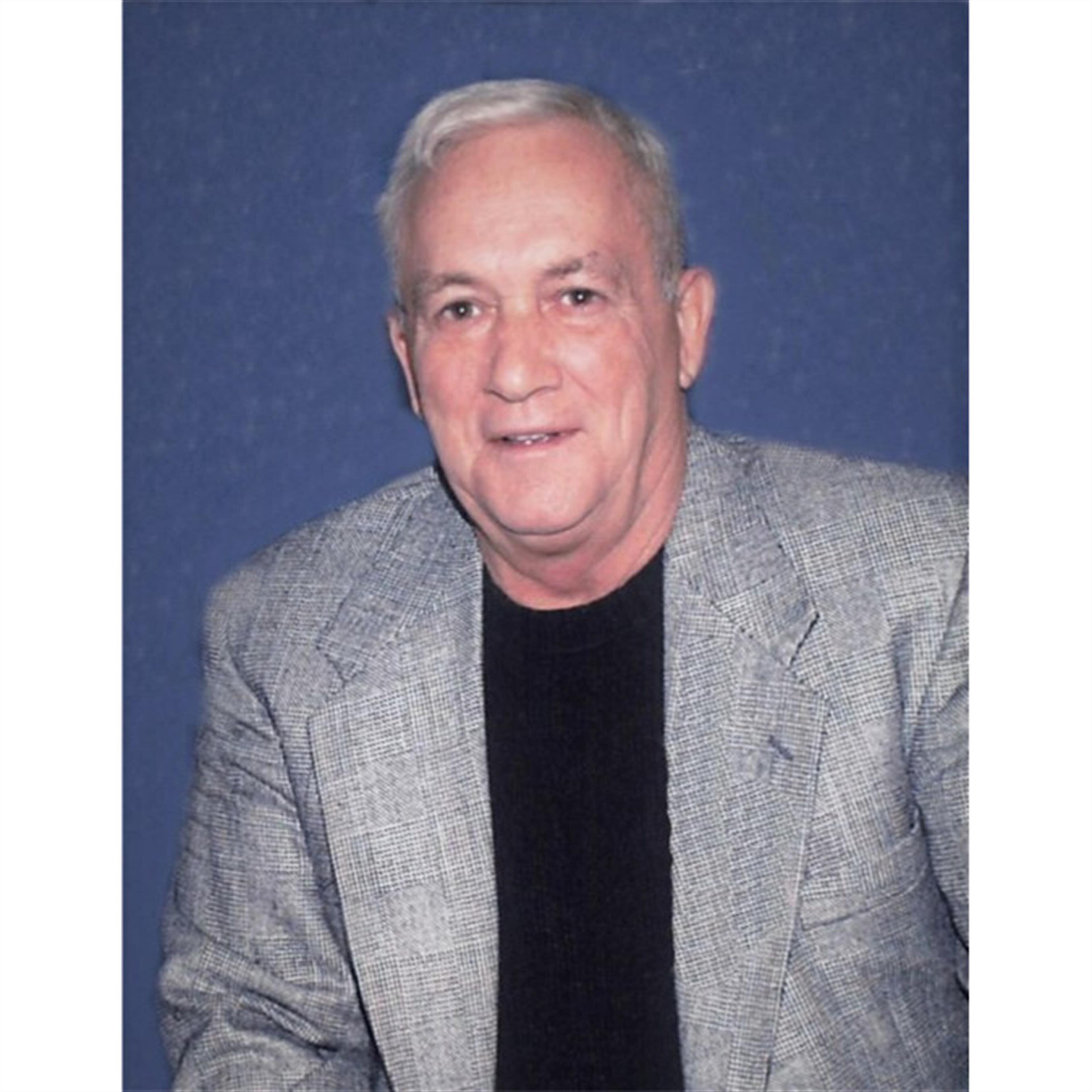 Robert L. "Bob" Thomas