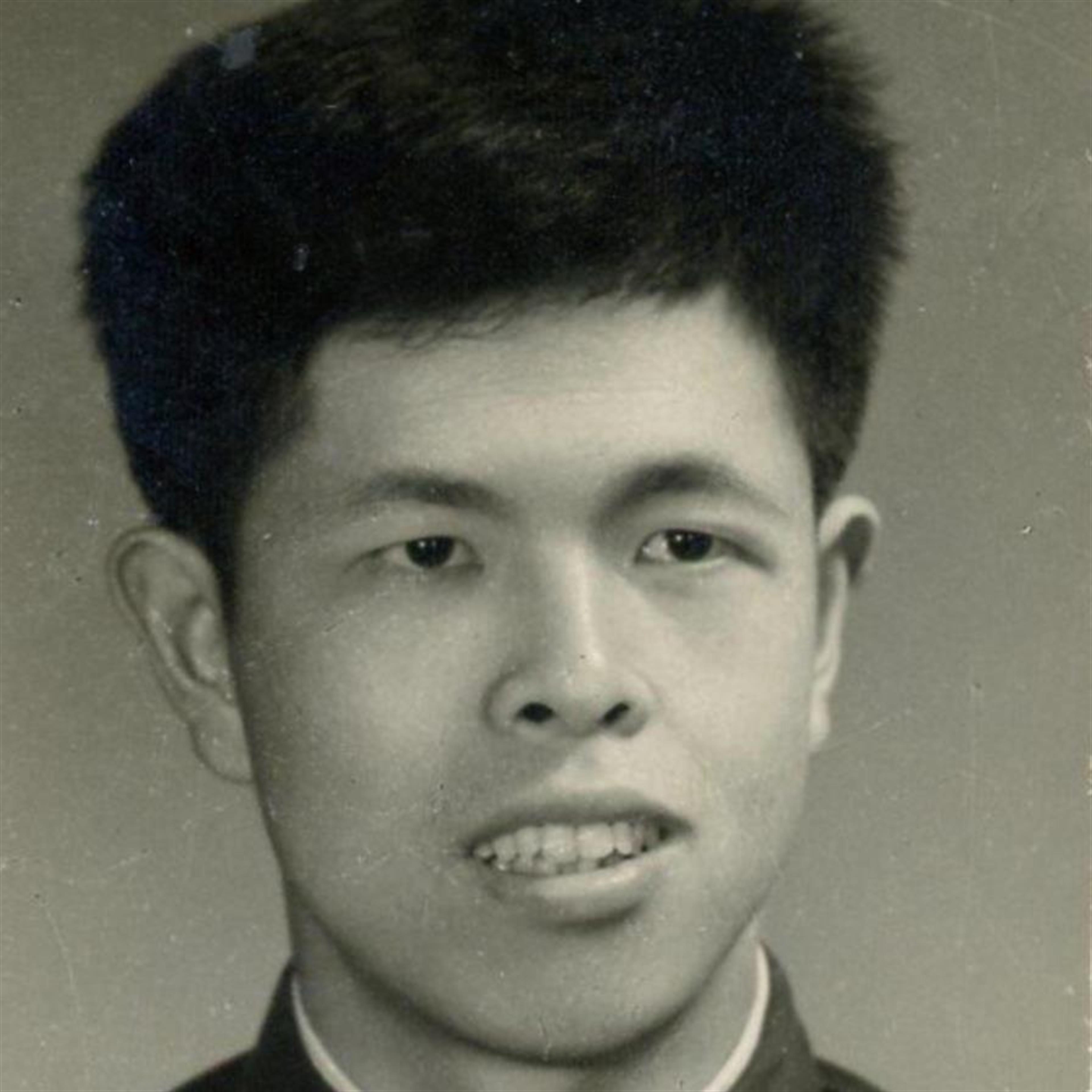 Hongming Ding's obituary picture