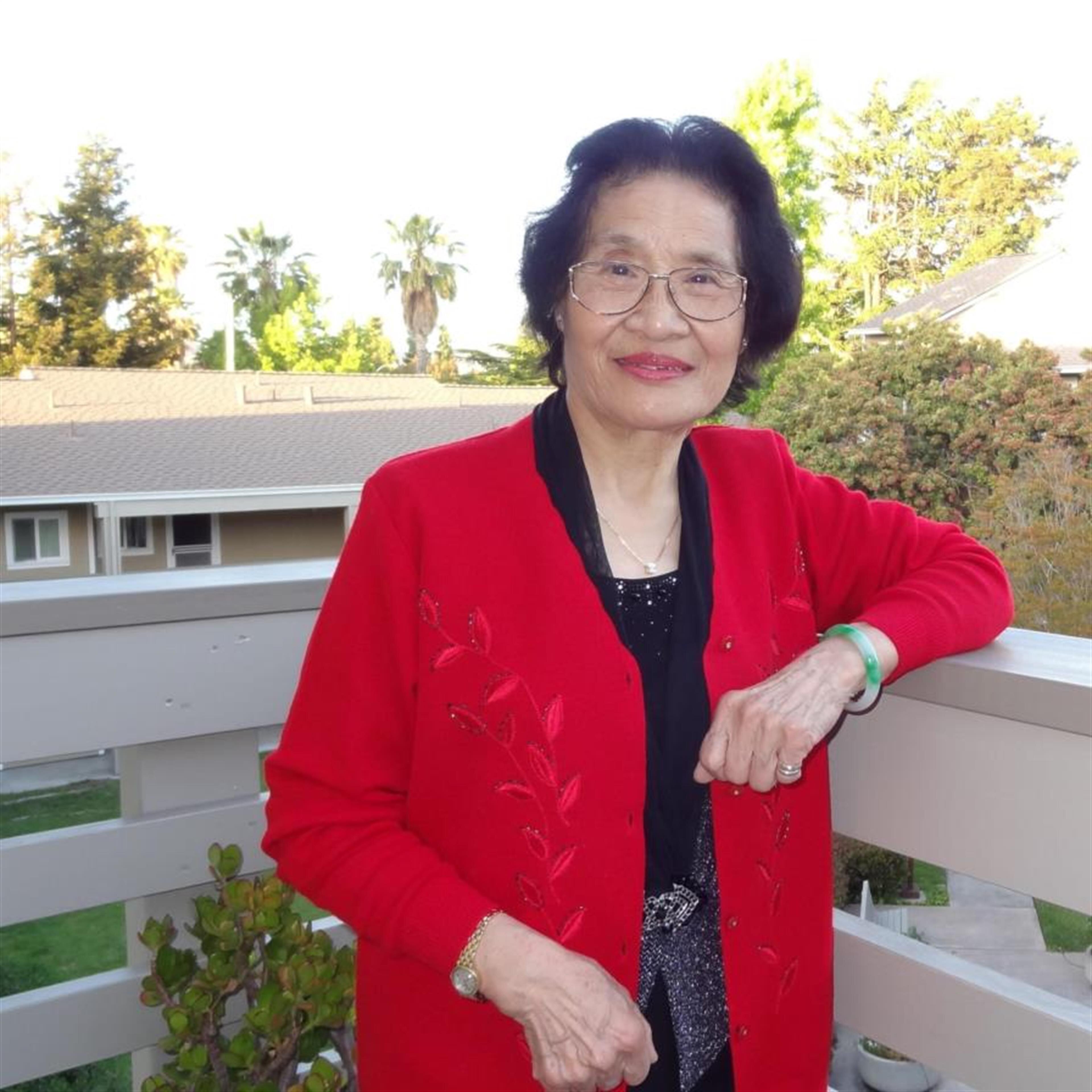 SARA  CHOU