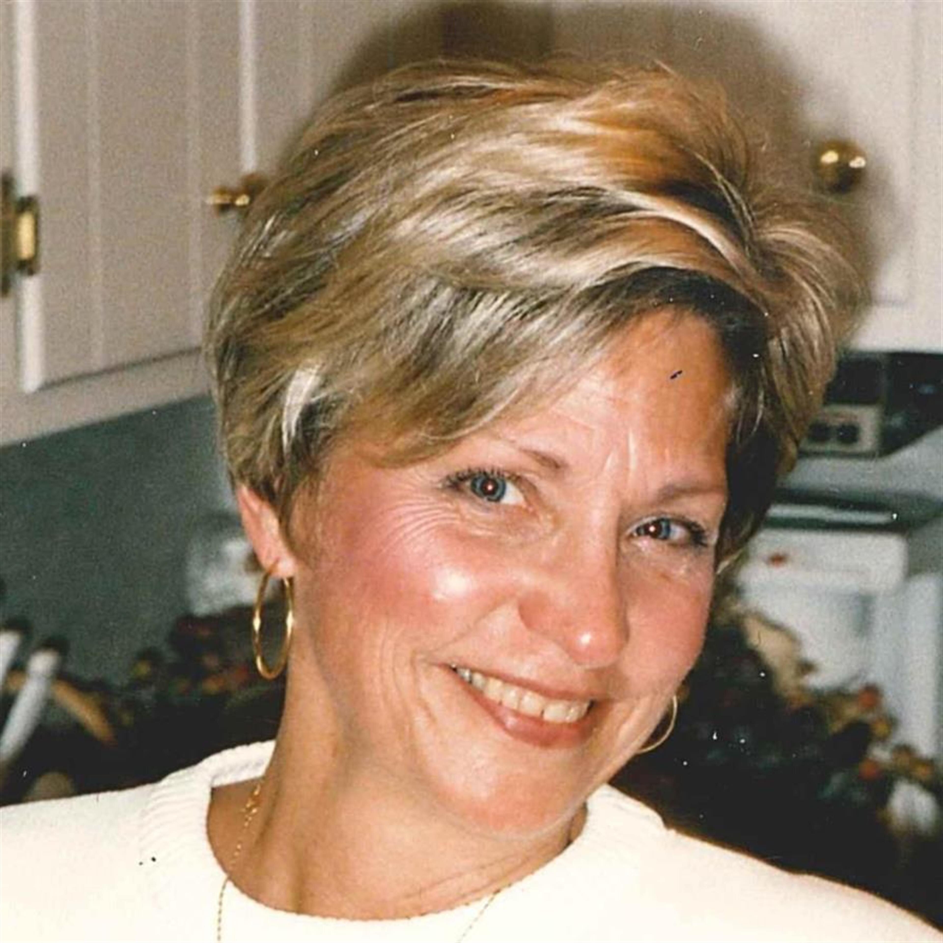 Lynda Sue Swartz
