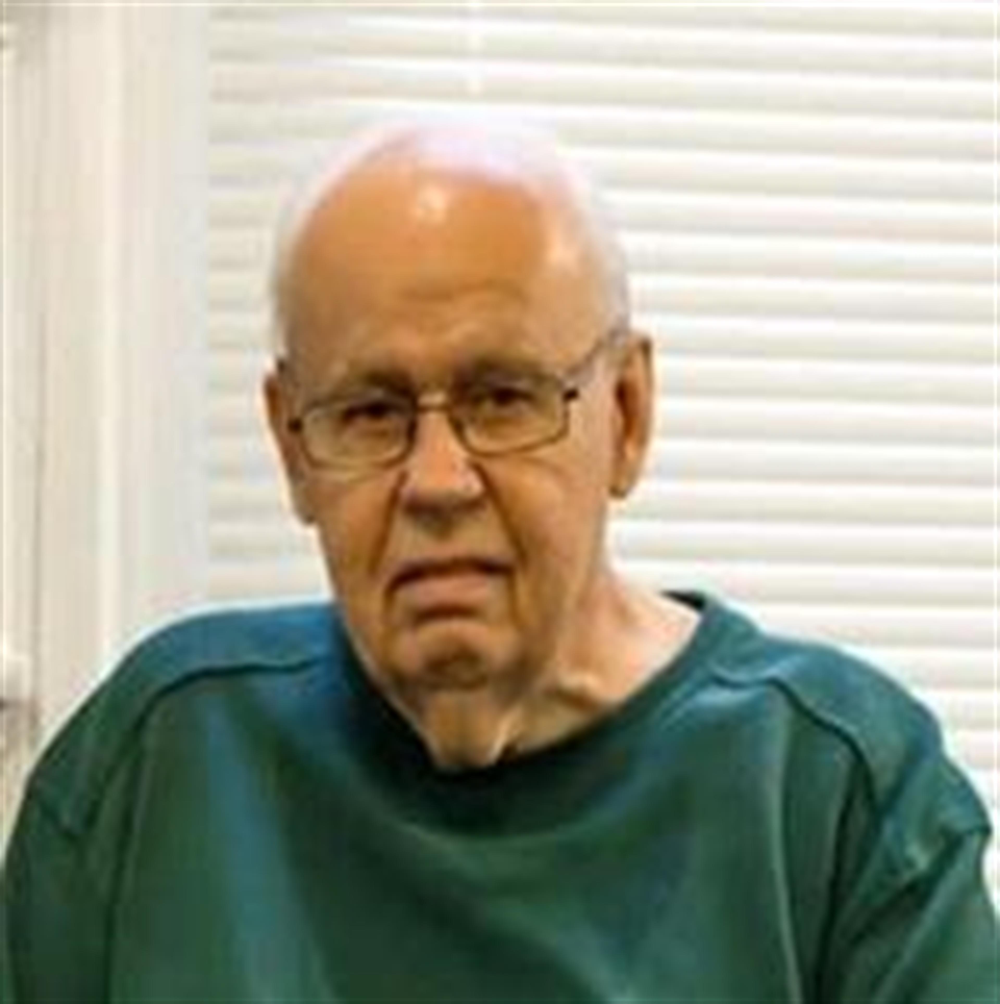 Robert Orlando Skaer's obituary picture