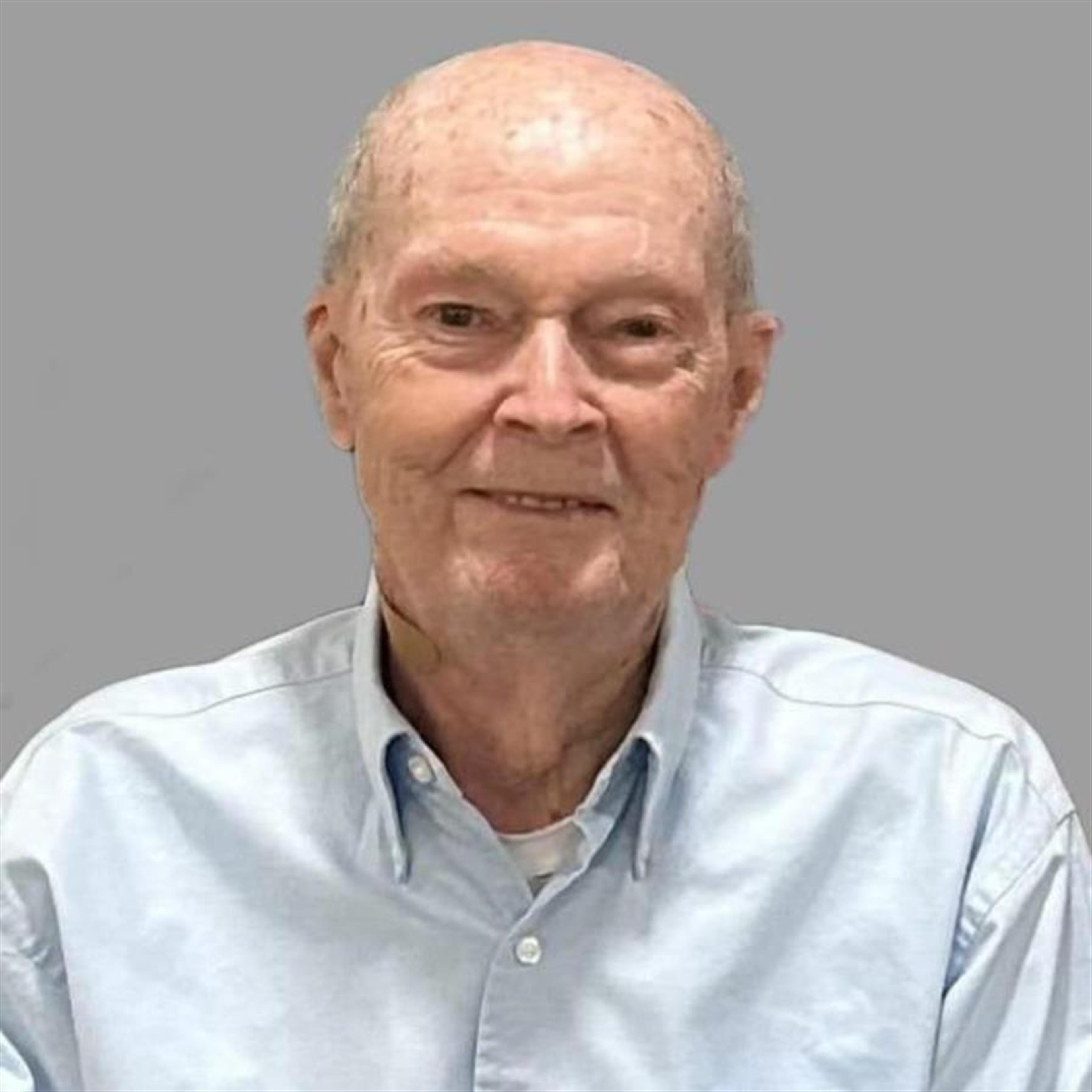 Mr. Thomas Herbert Traylor's obituary picture