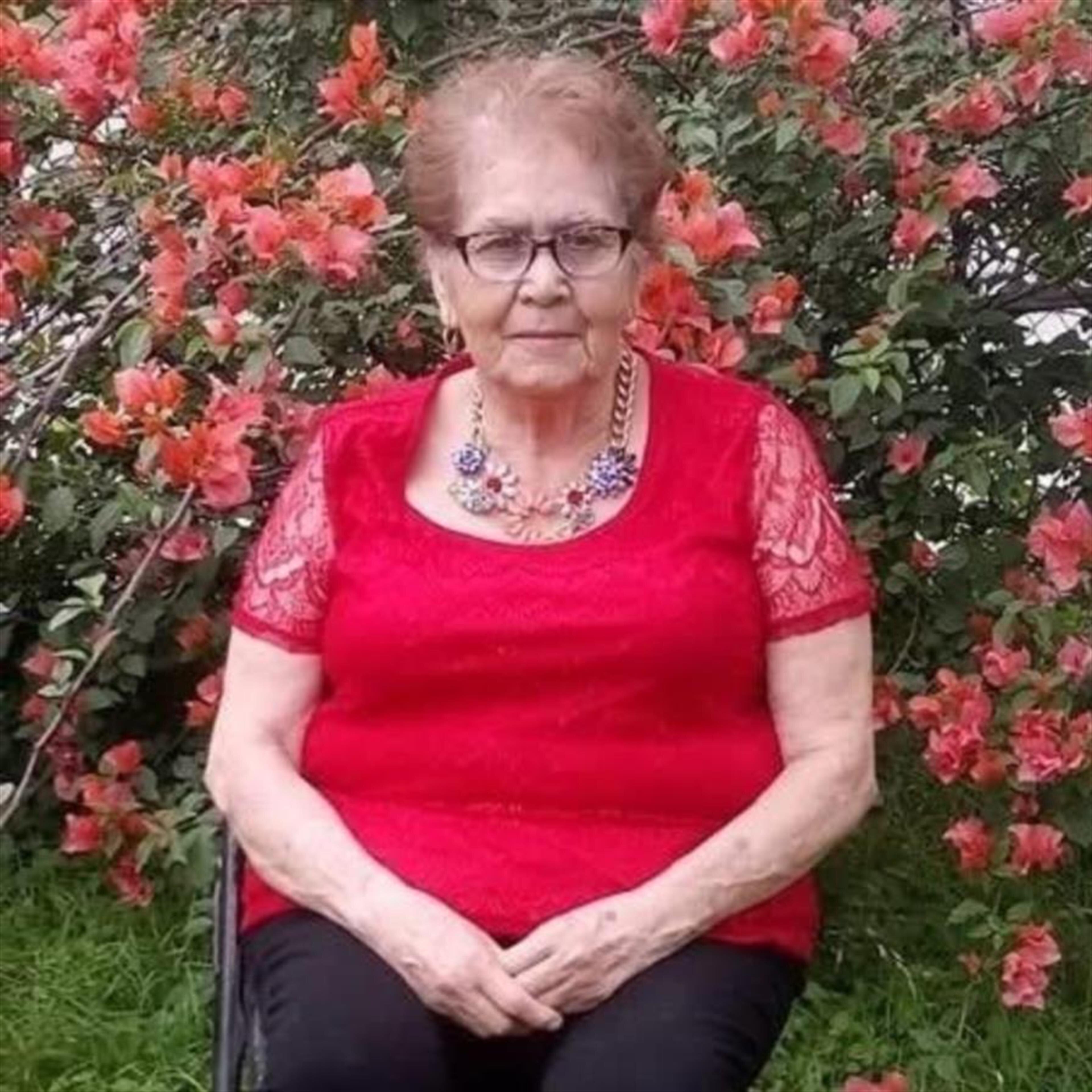 Genoveva R. Velez