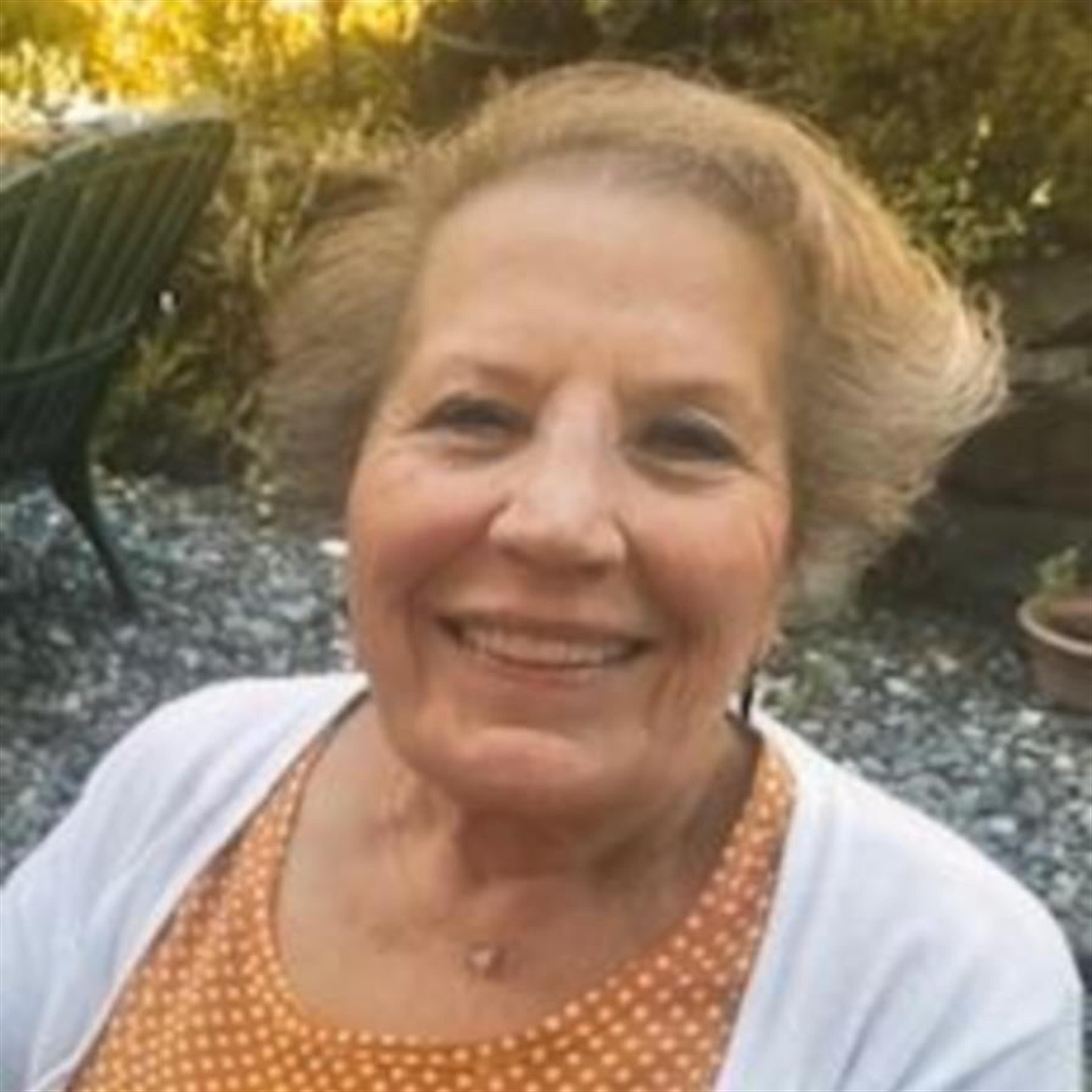 Chrysanthe Barnes
