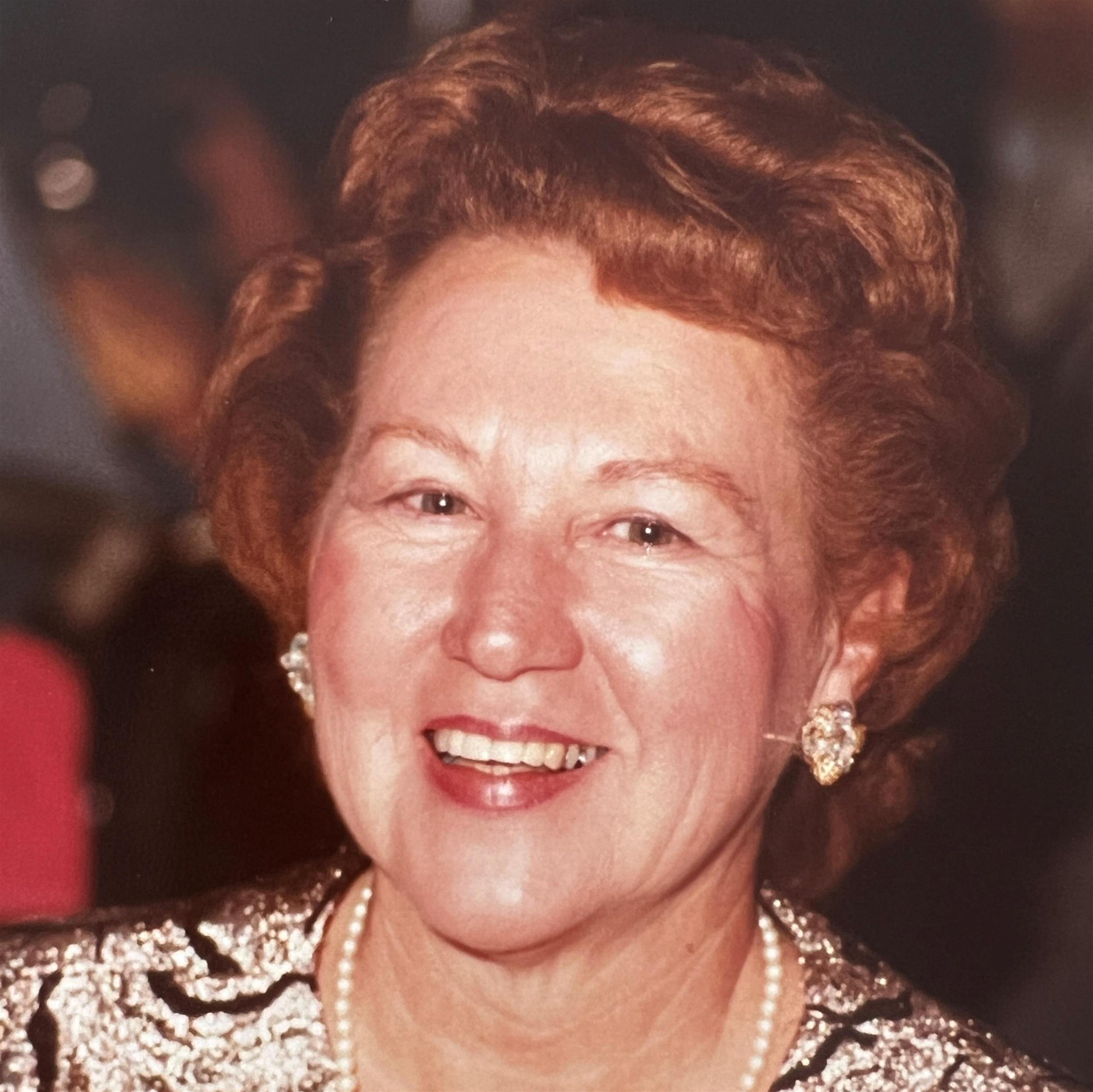 Mrs Jacqueline Williams Scott