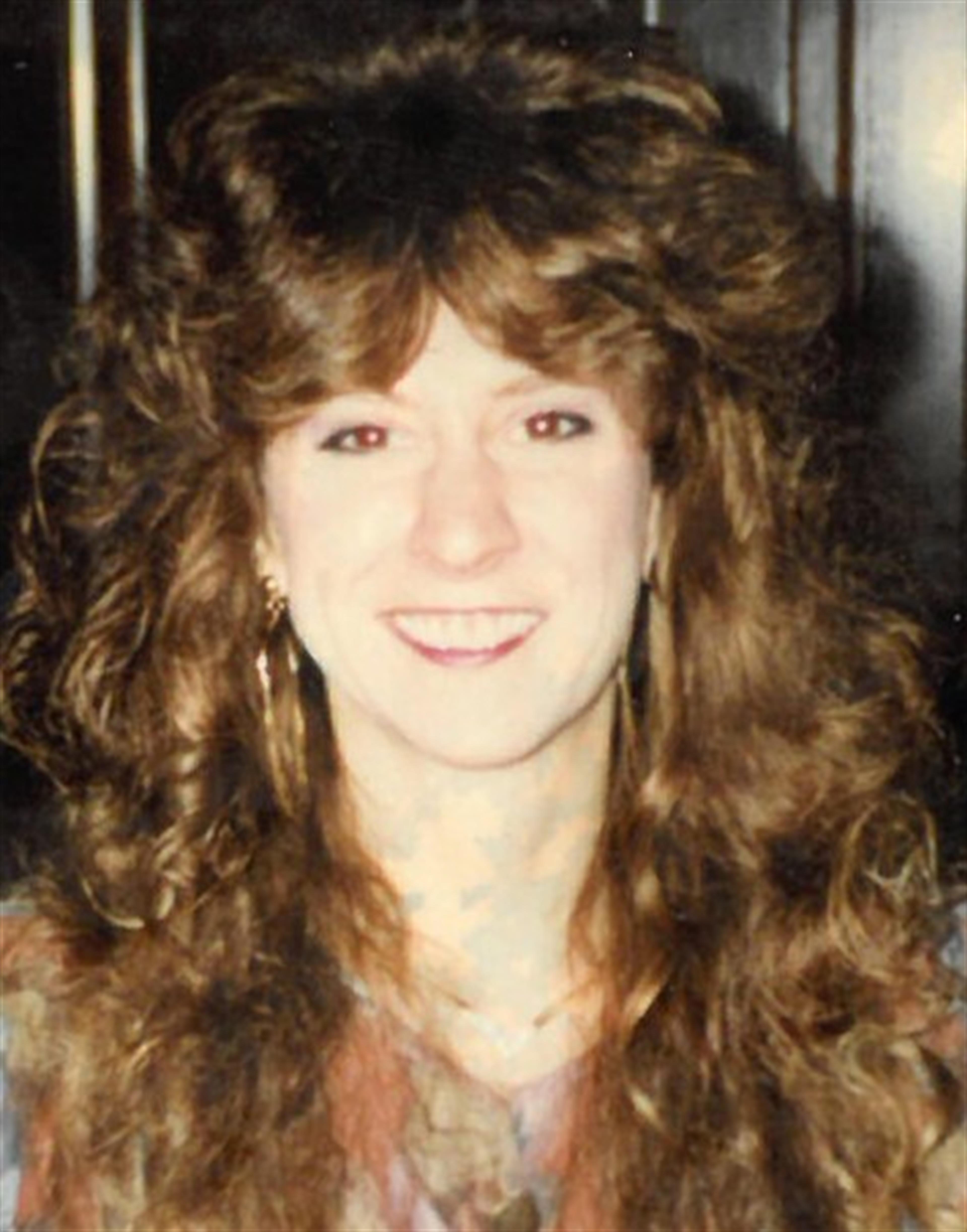 Carolyn A Mastic