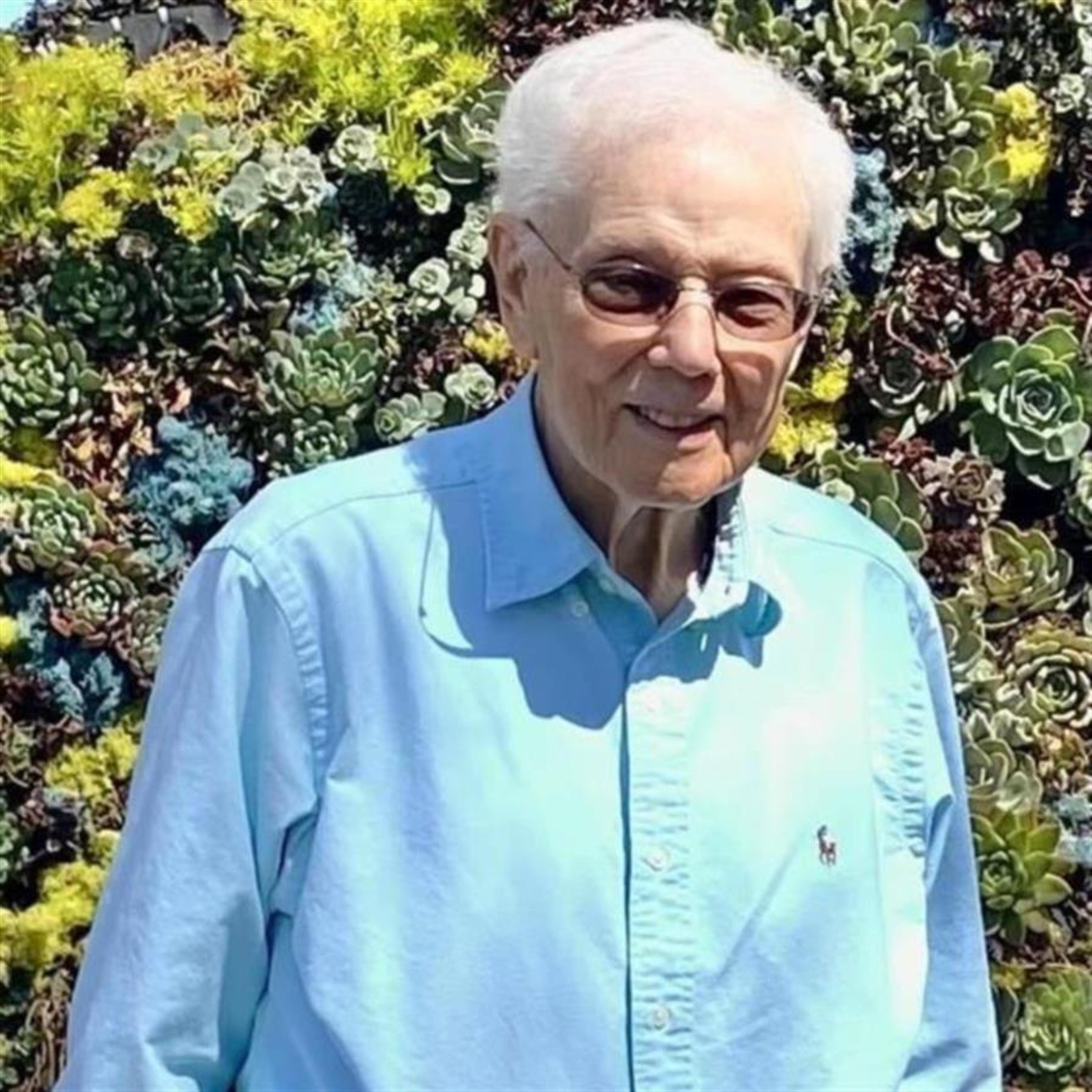 Robert "Bob" Buchanan