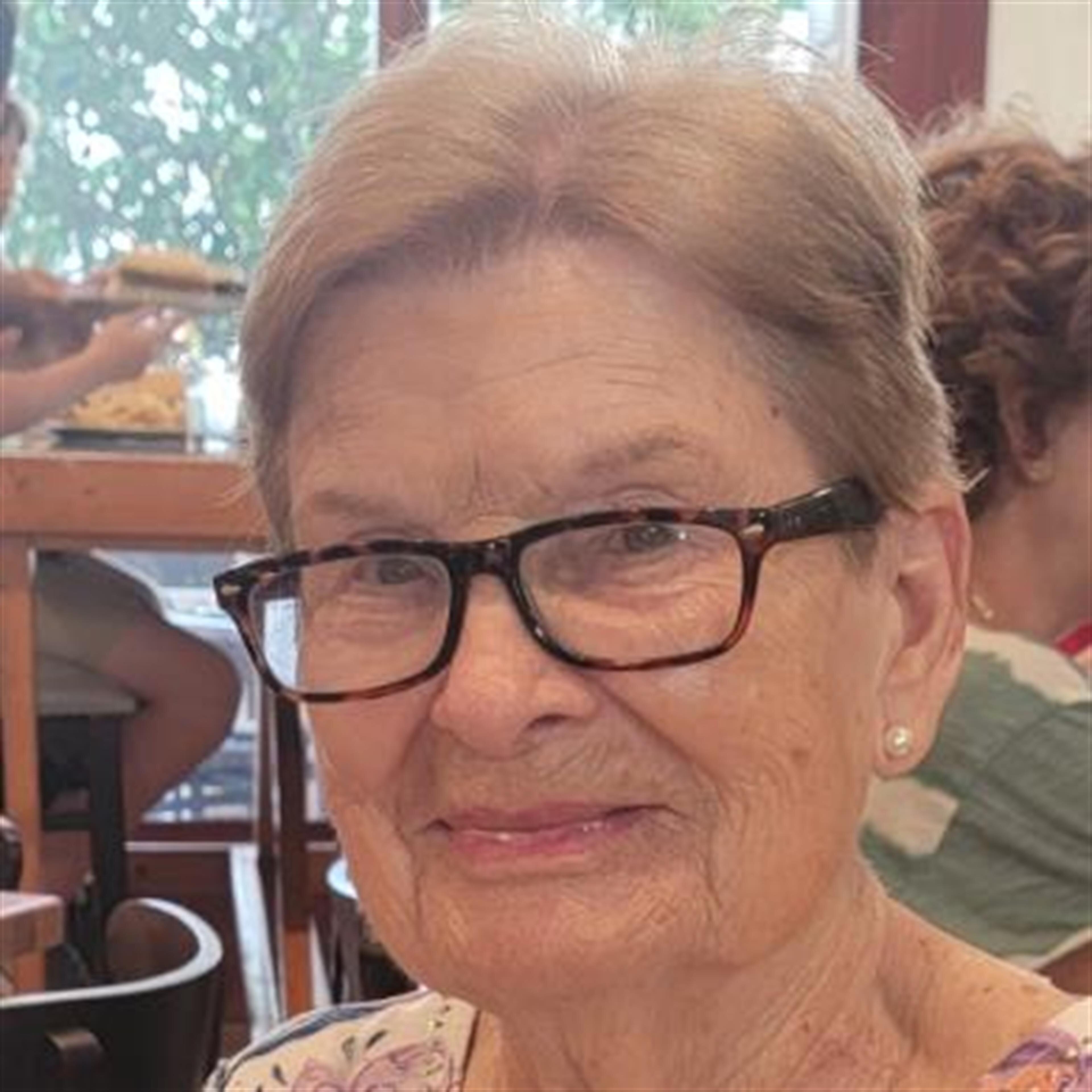 DELIA BELZ