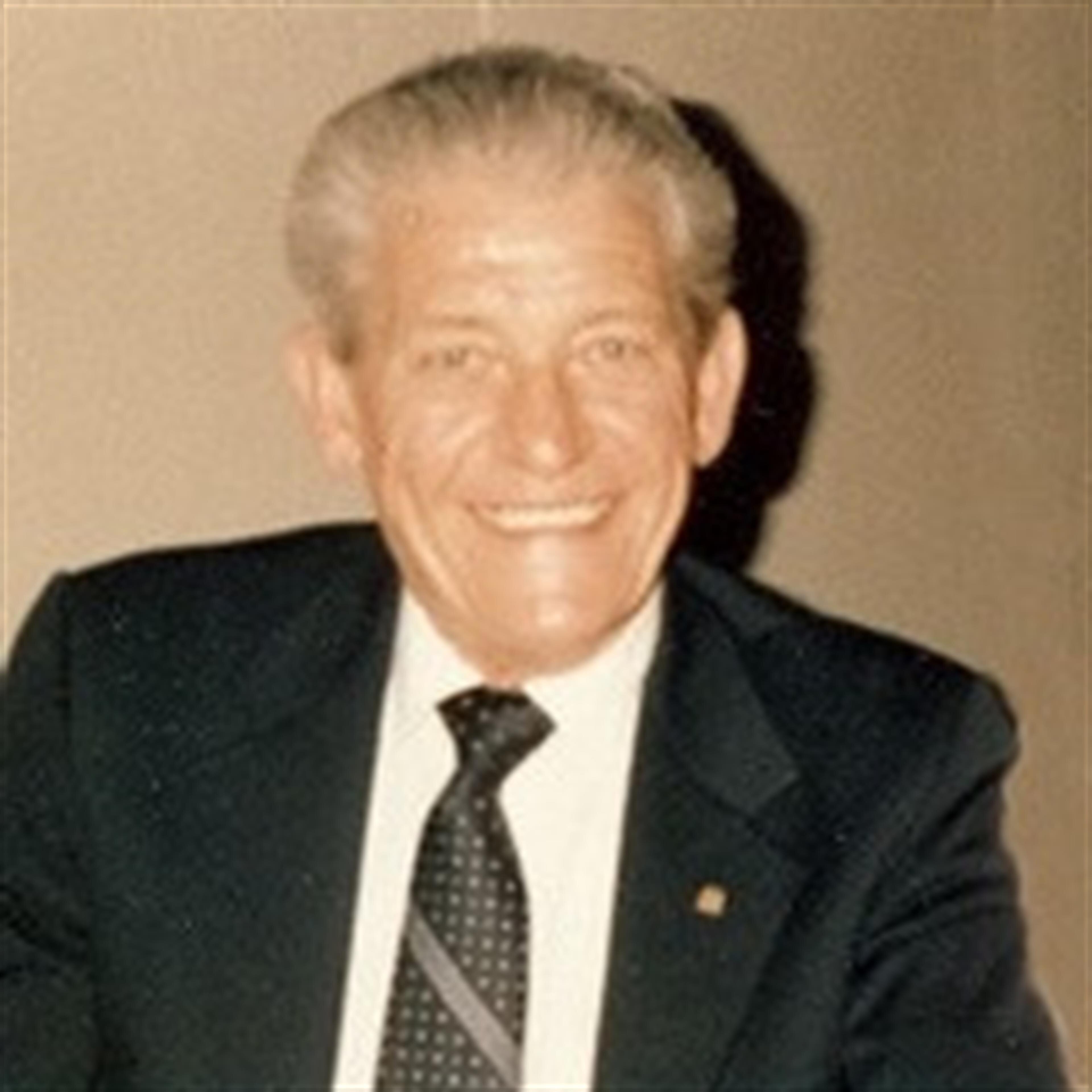 Richard G Applegate