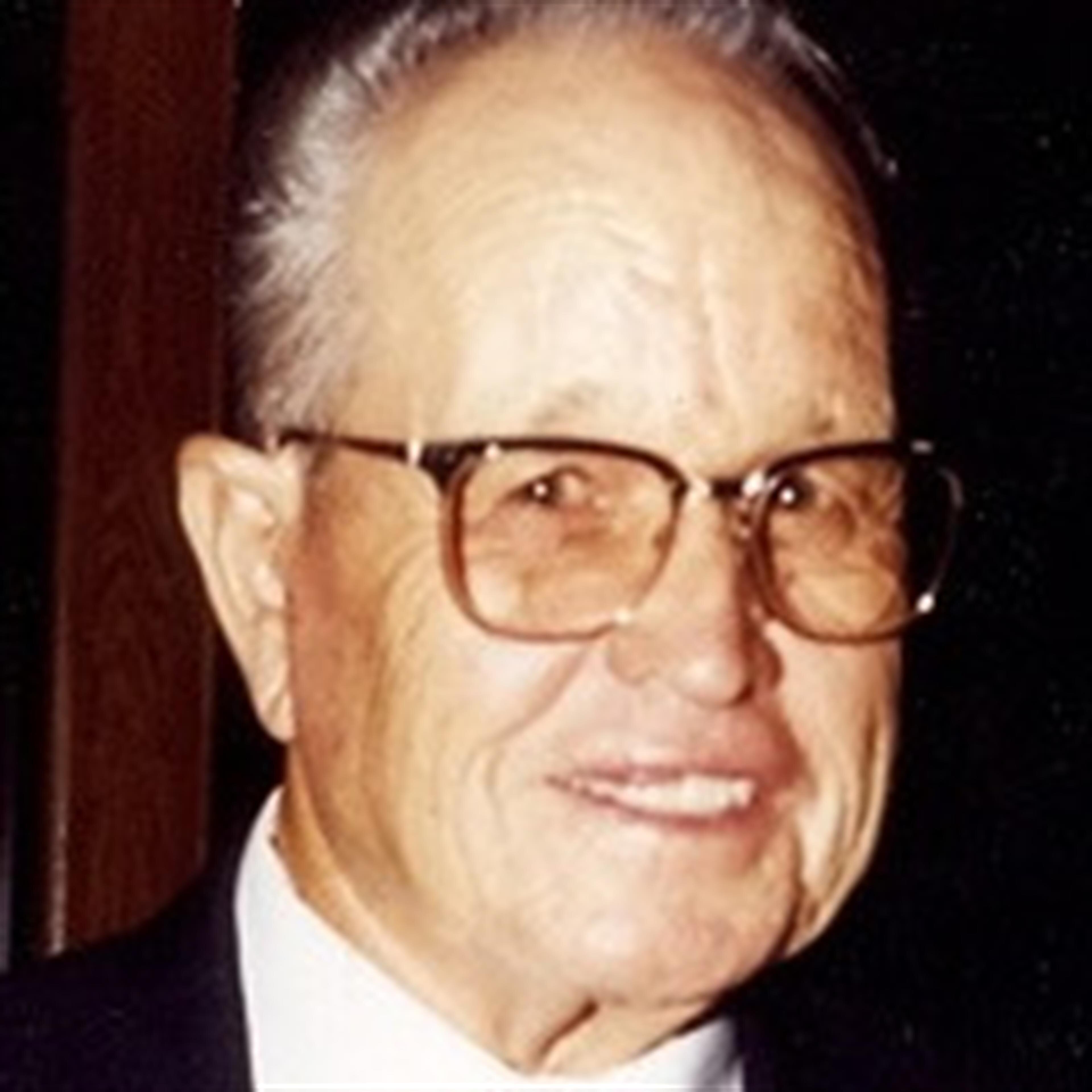 Lowell Earl Henderson