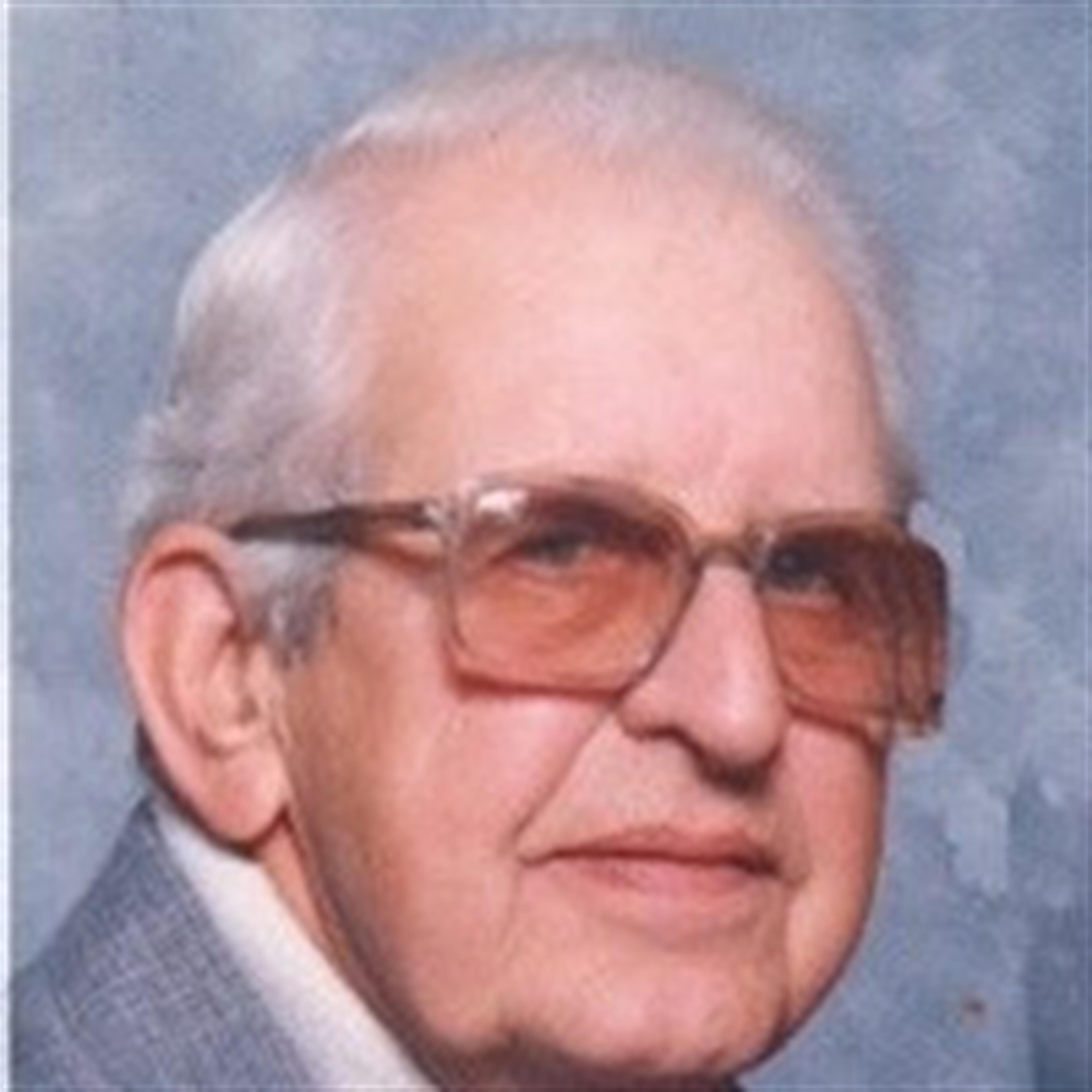 Donald E "Stub" Brewer