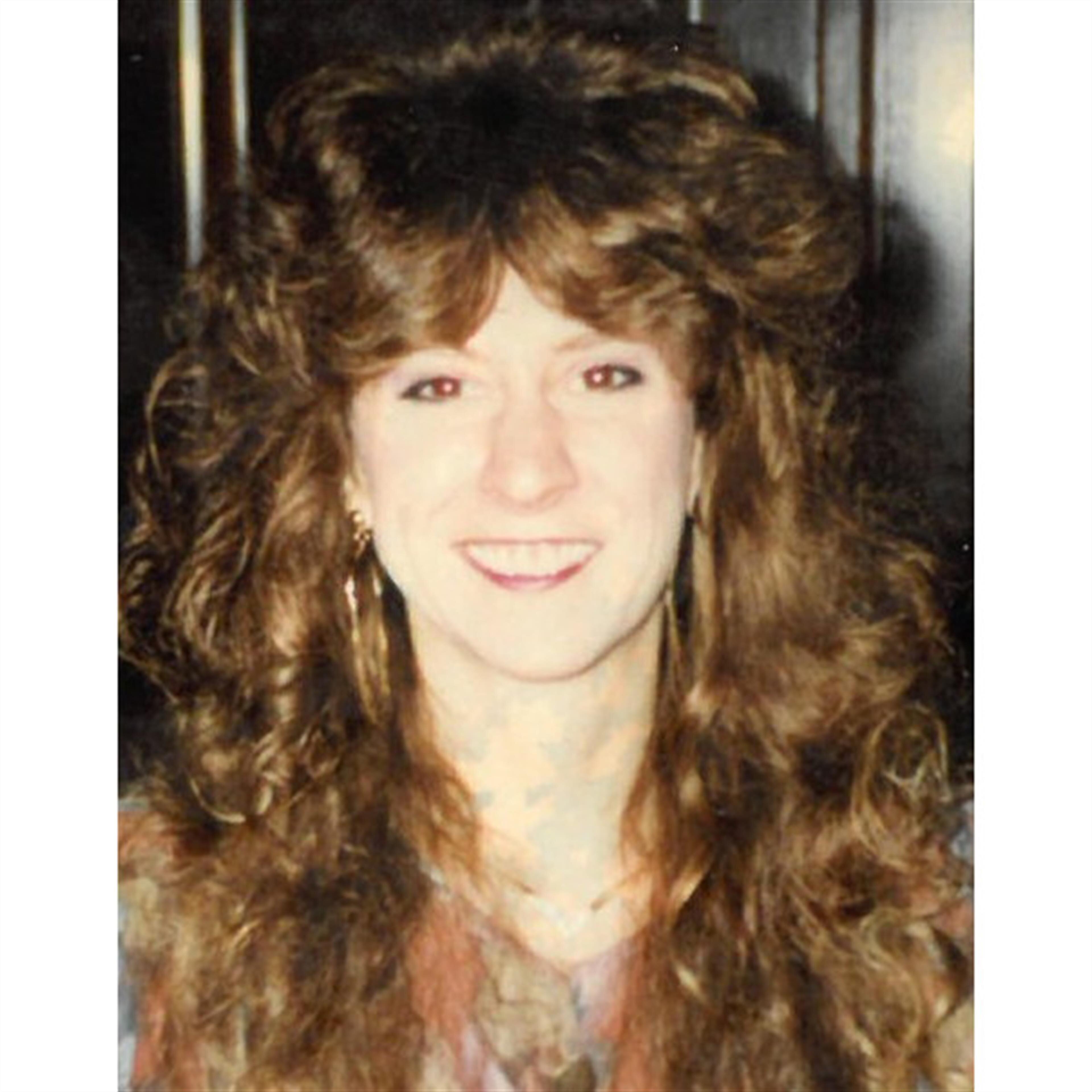 Carolyn A Mastic