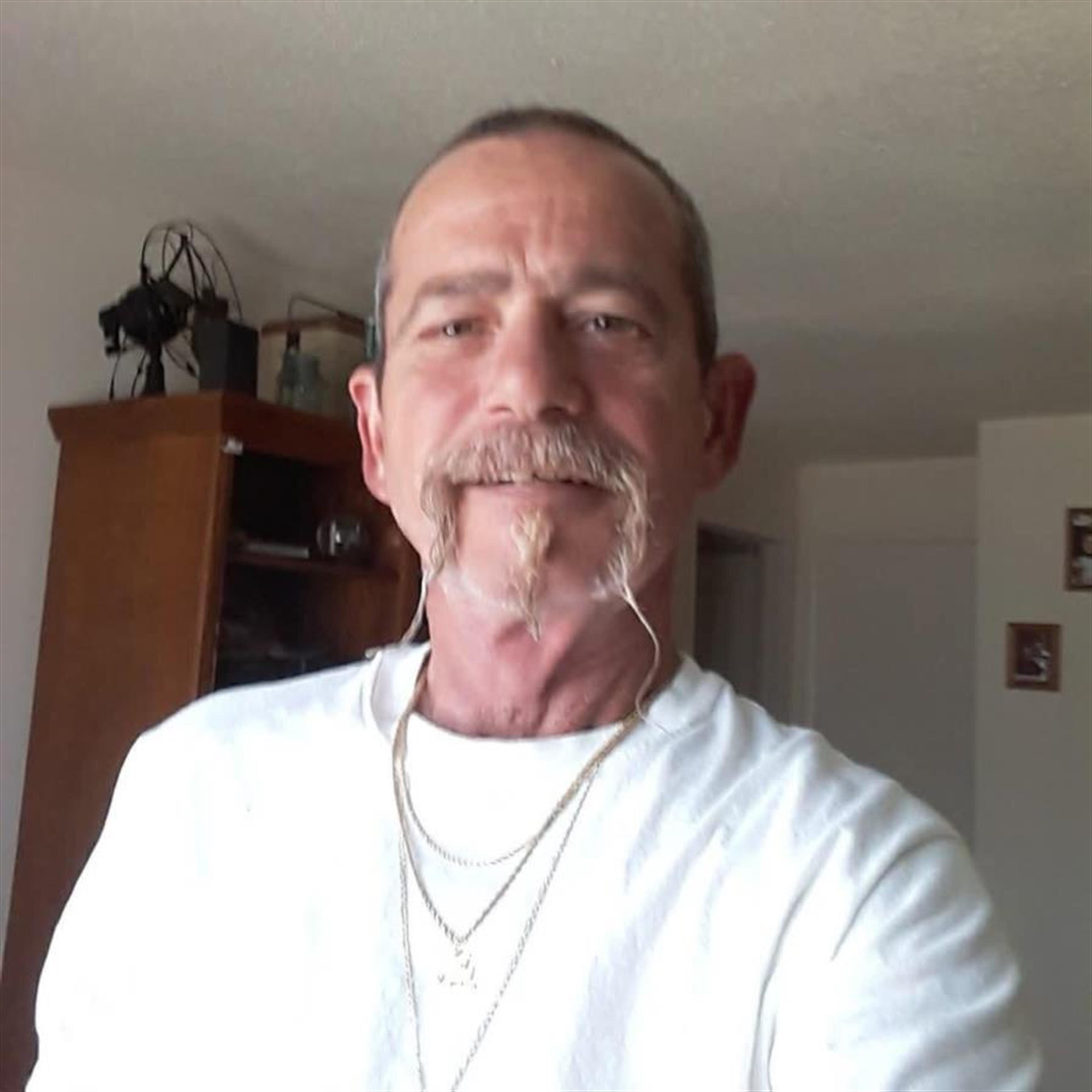 Everett Eugene Floyd
