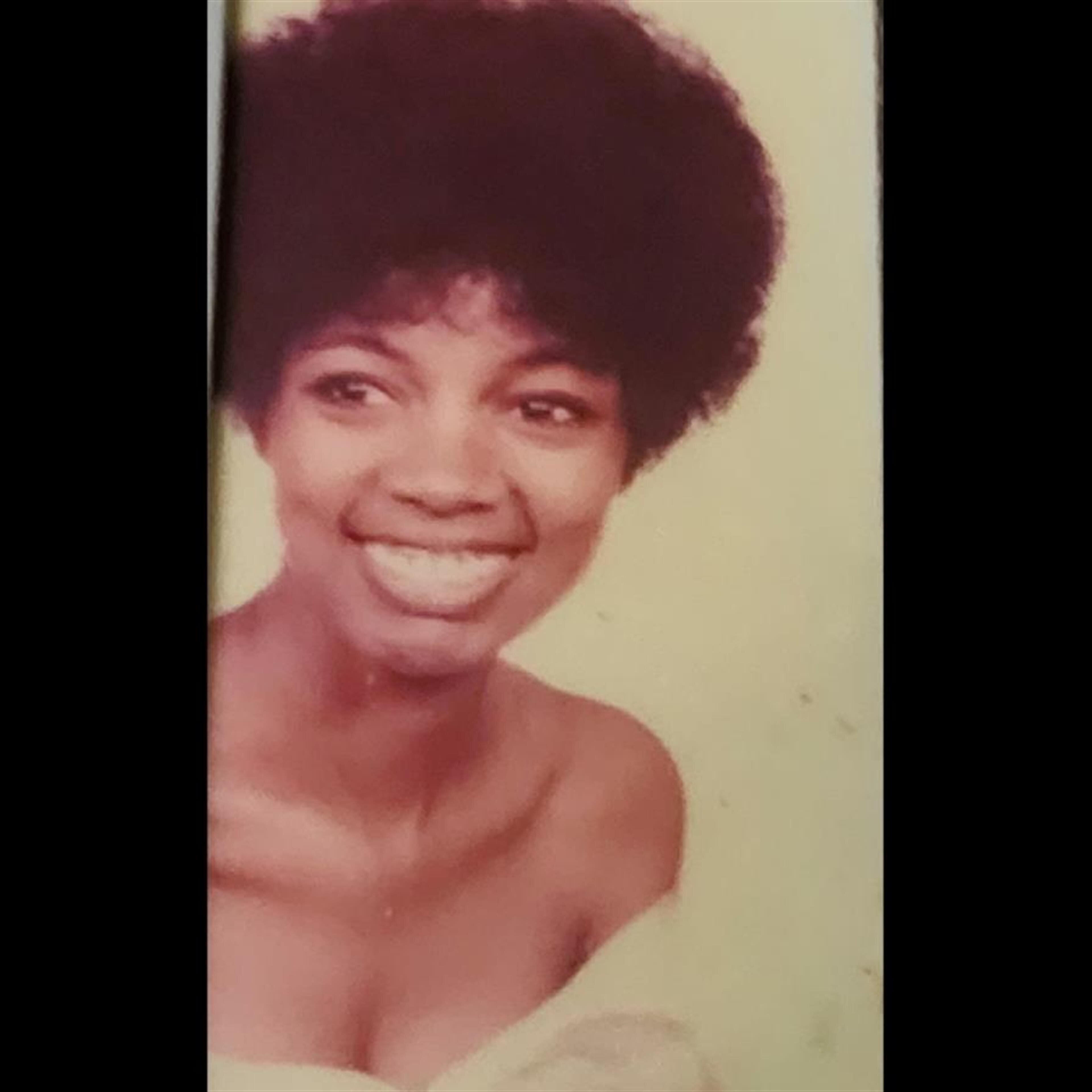 Deborah Evelyn Campbell