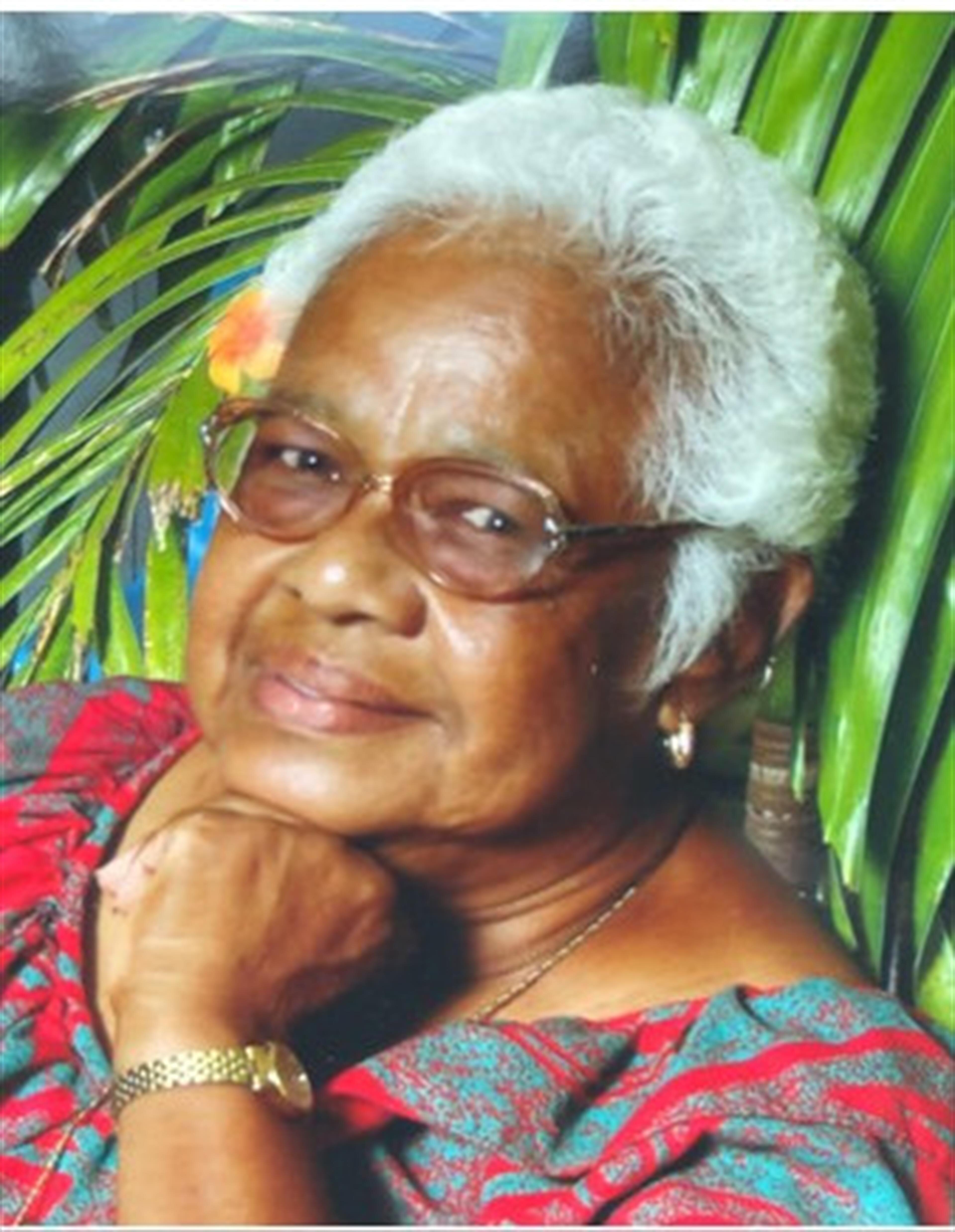 Elvia Maria Garay