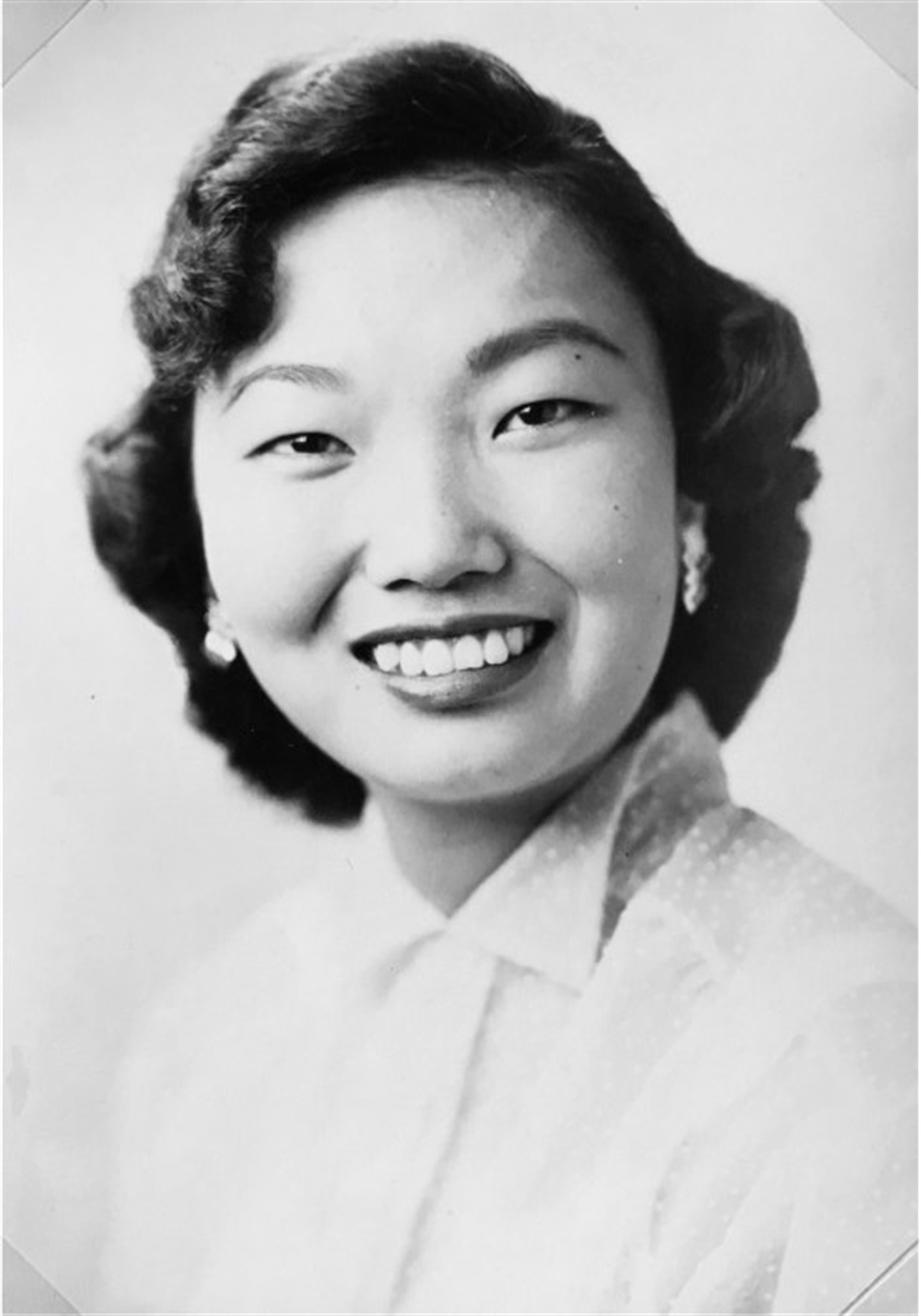 Linda Myung Hee Lee