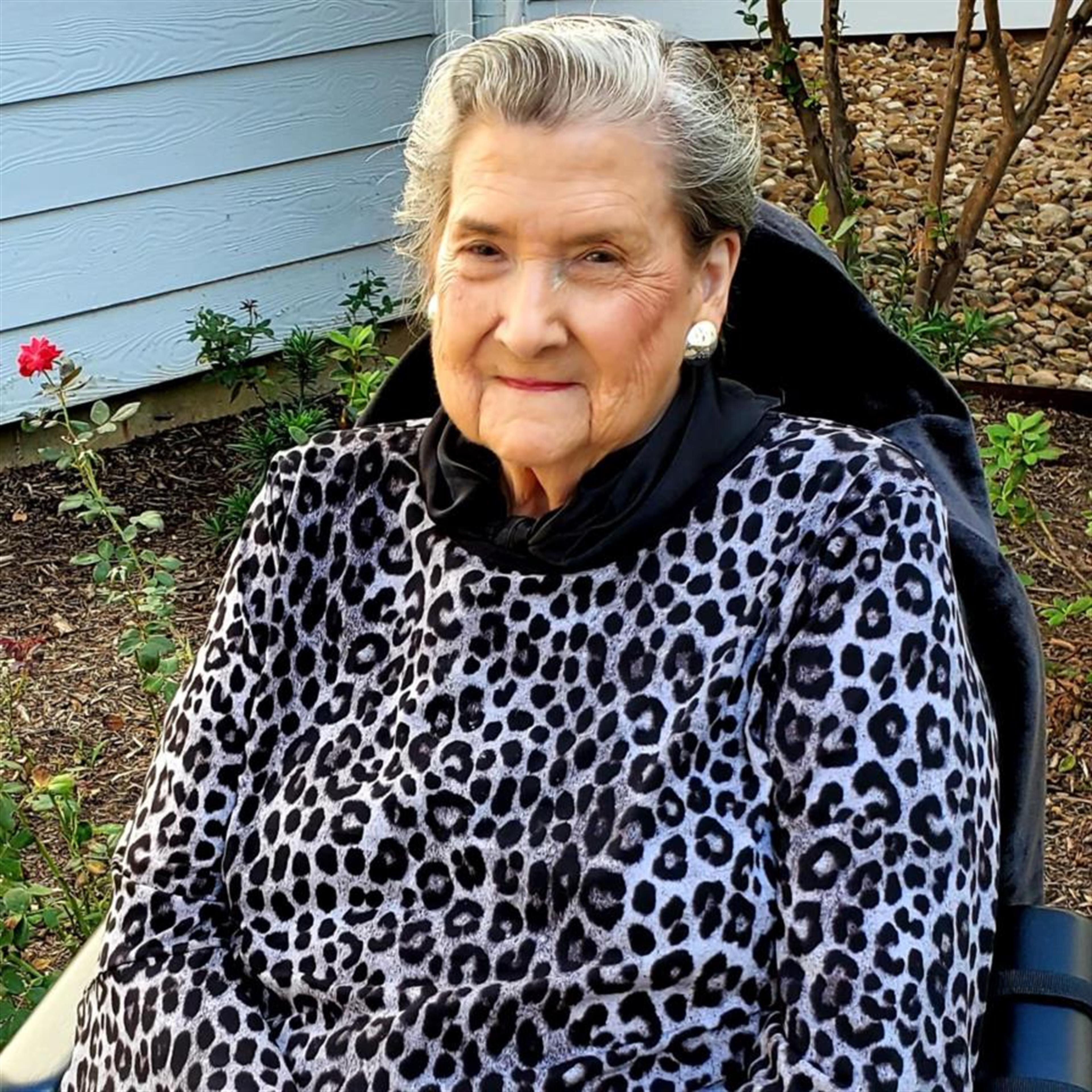 Ina Dean Bloom