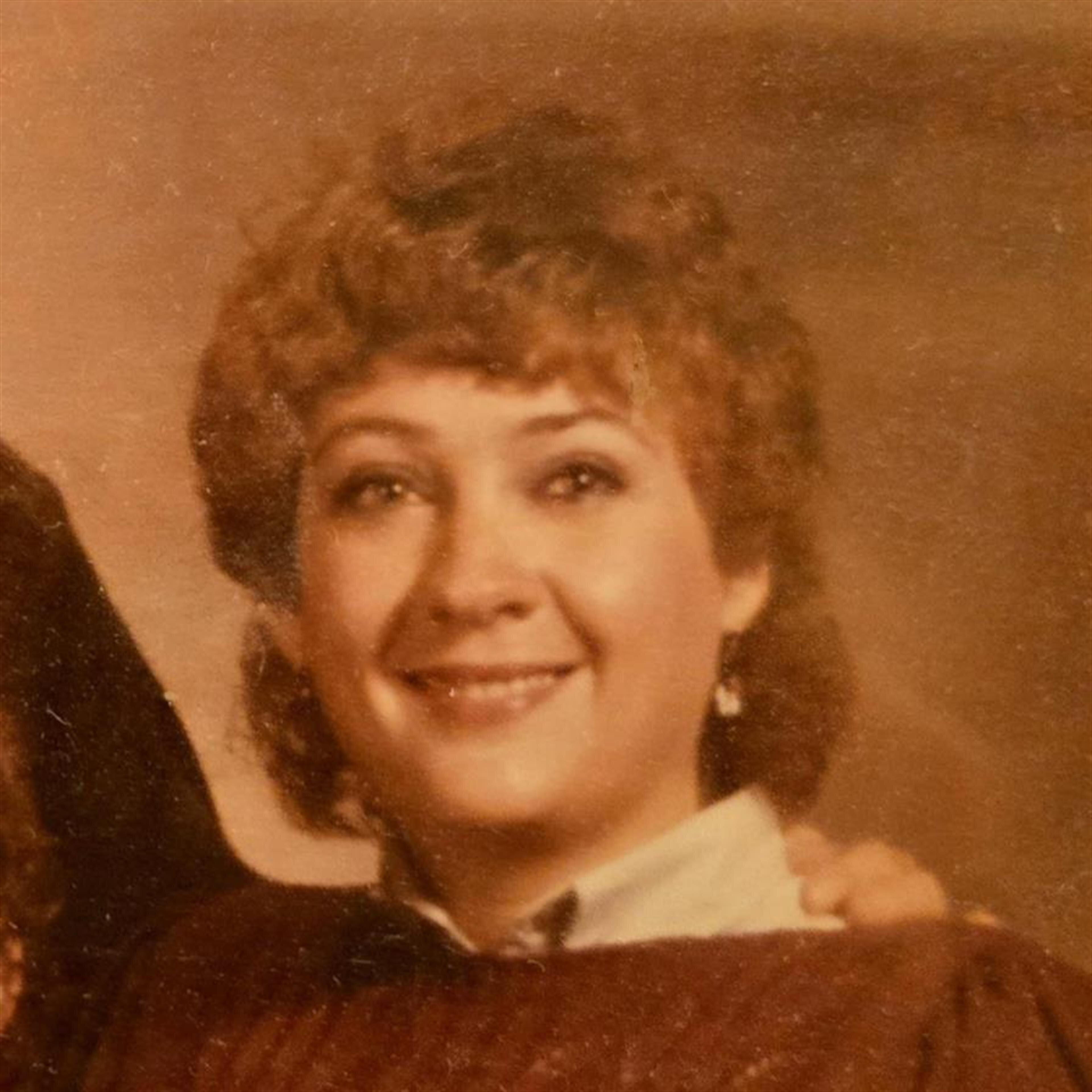 Beth Lucille Dobbs