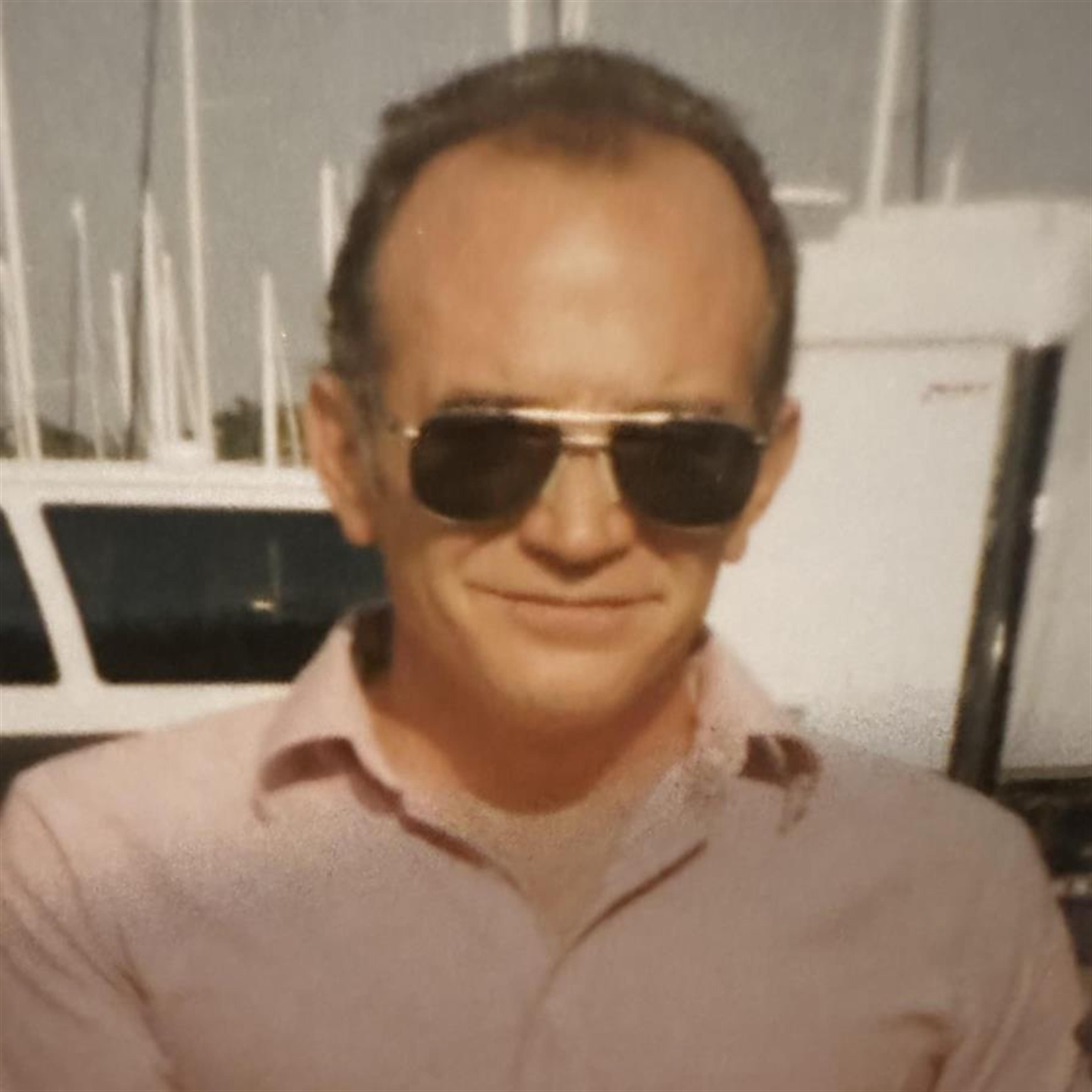 Earle J Demorest's obituary picture