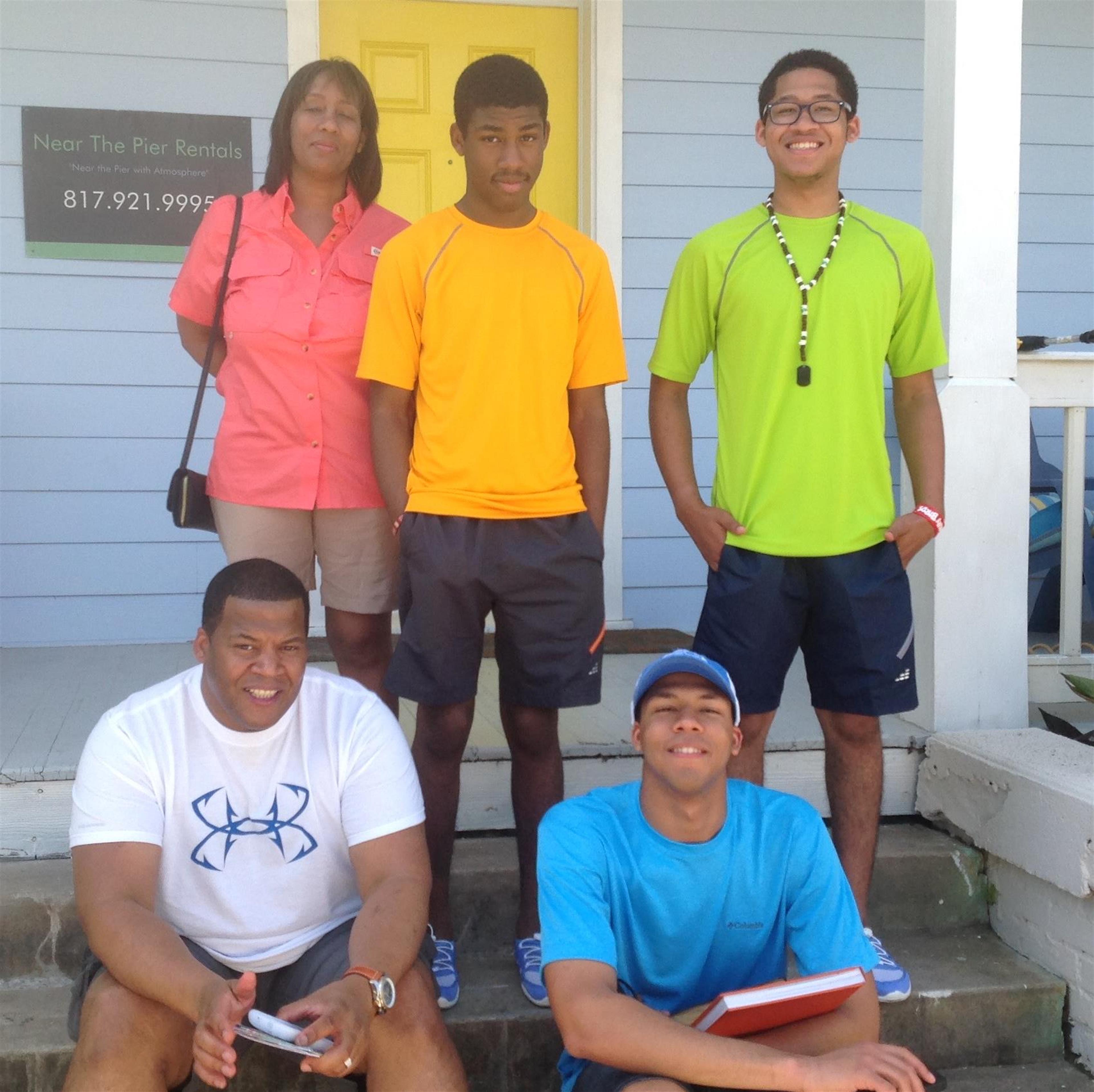 Dwight Kelvin Holmes